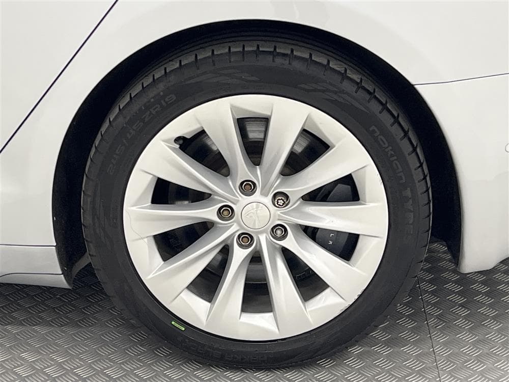 Tesla Model S 75 Uppgraderad AP Pano Skinn Leasebar Moms interiör