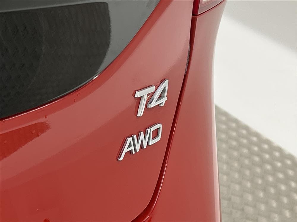 Volvo V40 T4 Cross Country AWD 190hk VOC Värmare Navi Skinn