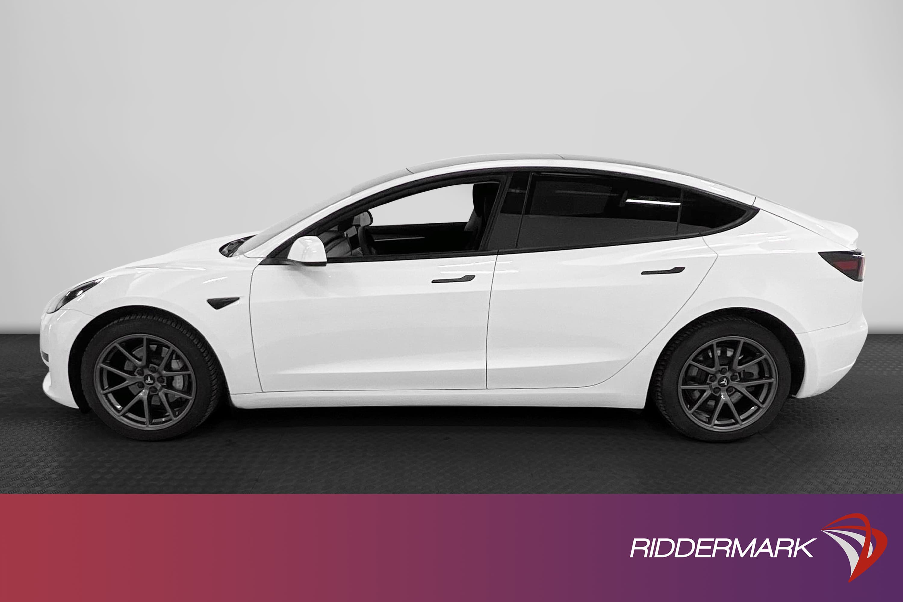 Tesla Model 3 Standard Range Plus 258hk