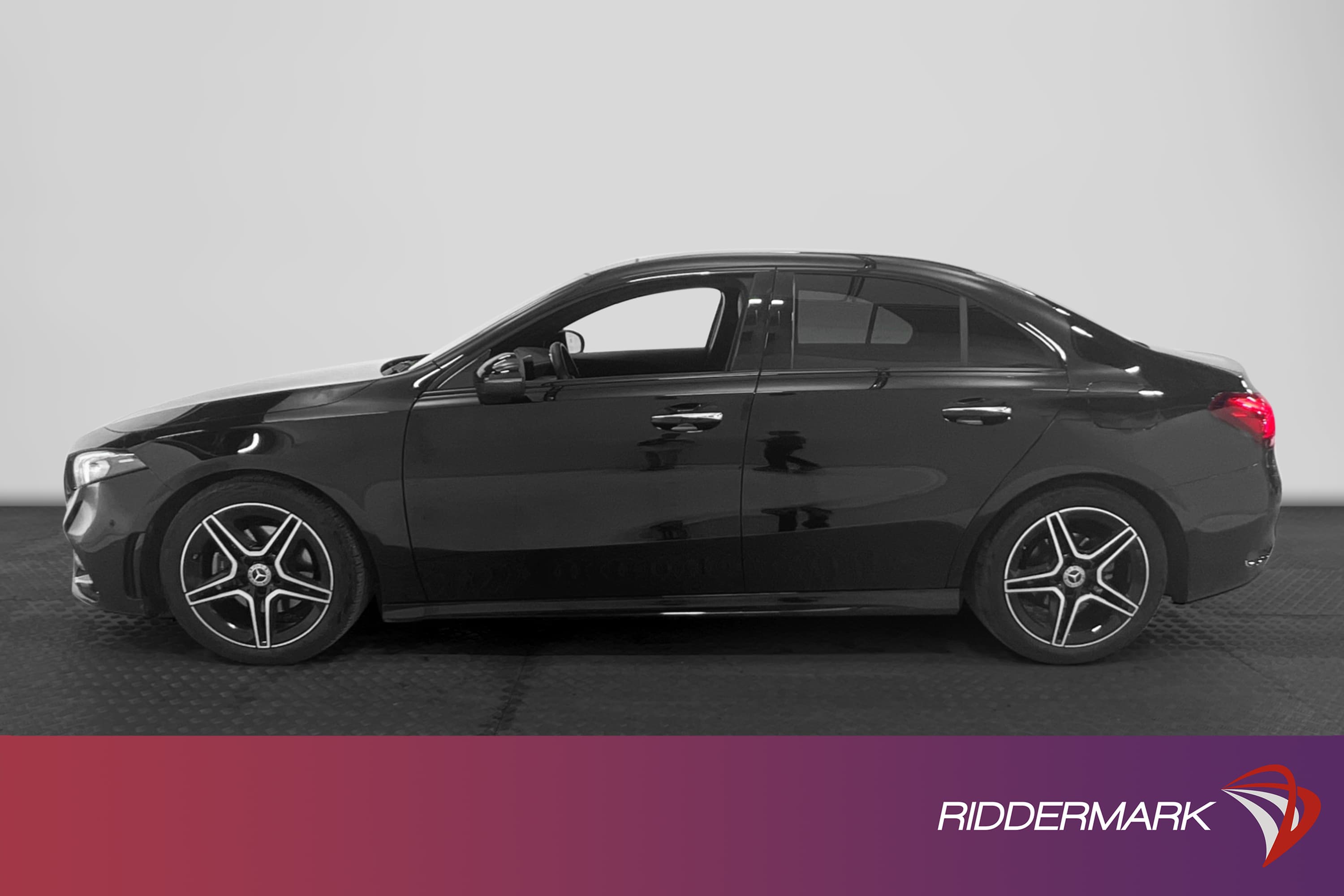 Mercedes-Benz A 180 Sedan 7G 136hk