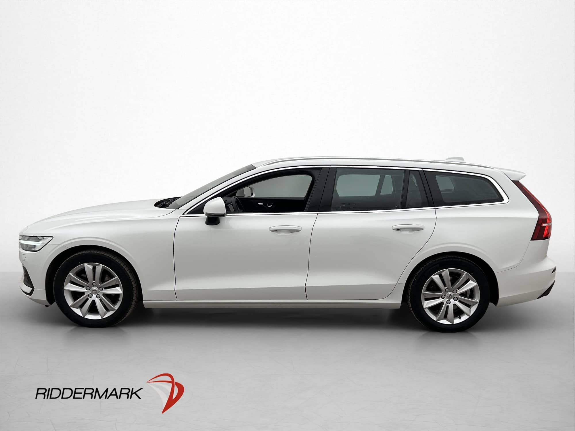 Volvo V60 D4 Momentum Värmare BLIS Keyless Rattvärme MOMS