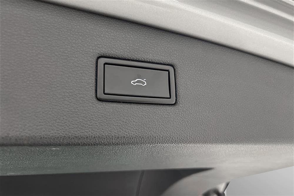 Volkswagen Tiguan 4M 190hk GT Värmare Active info Draginteriör