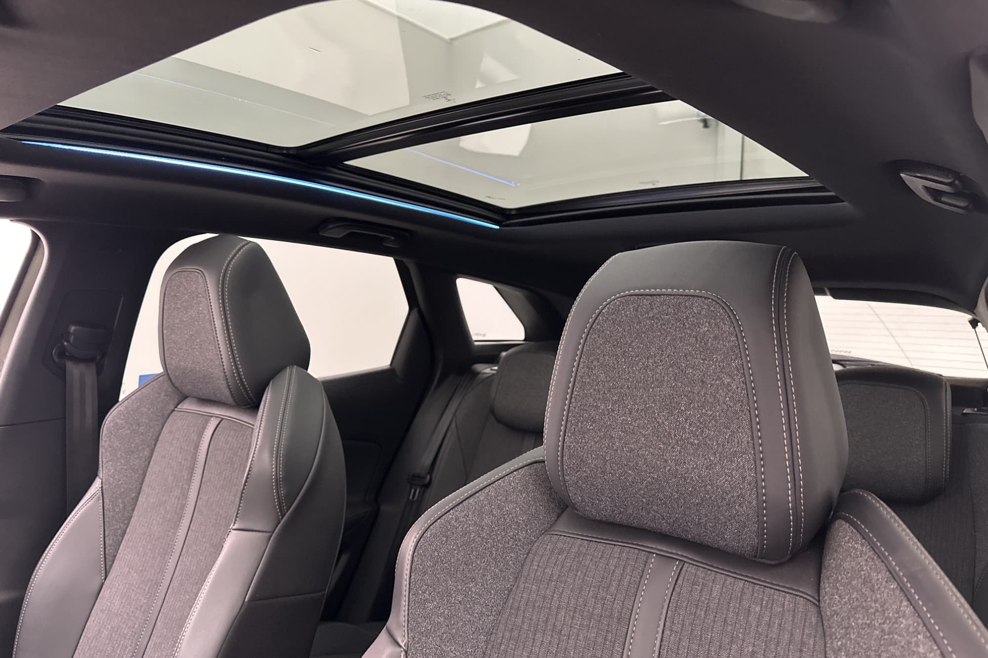 Peugeot 3008 130hk GT-Line Panorama Focal KAMPANJ
