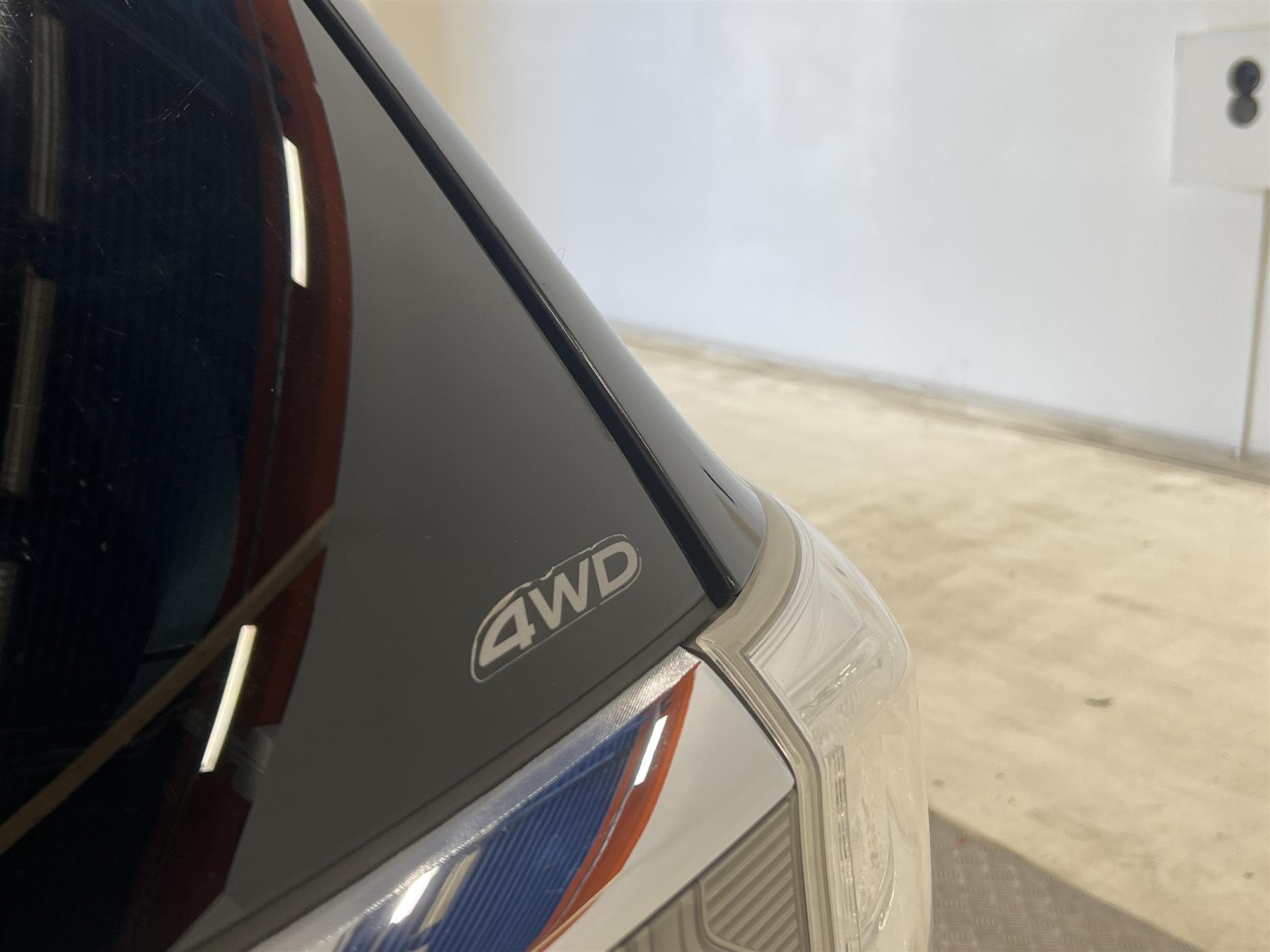 Mitsubishi Outlander P-HEV 2.0 Hybrid 4WD 203hk B-Kam Drag