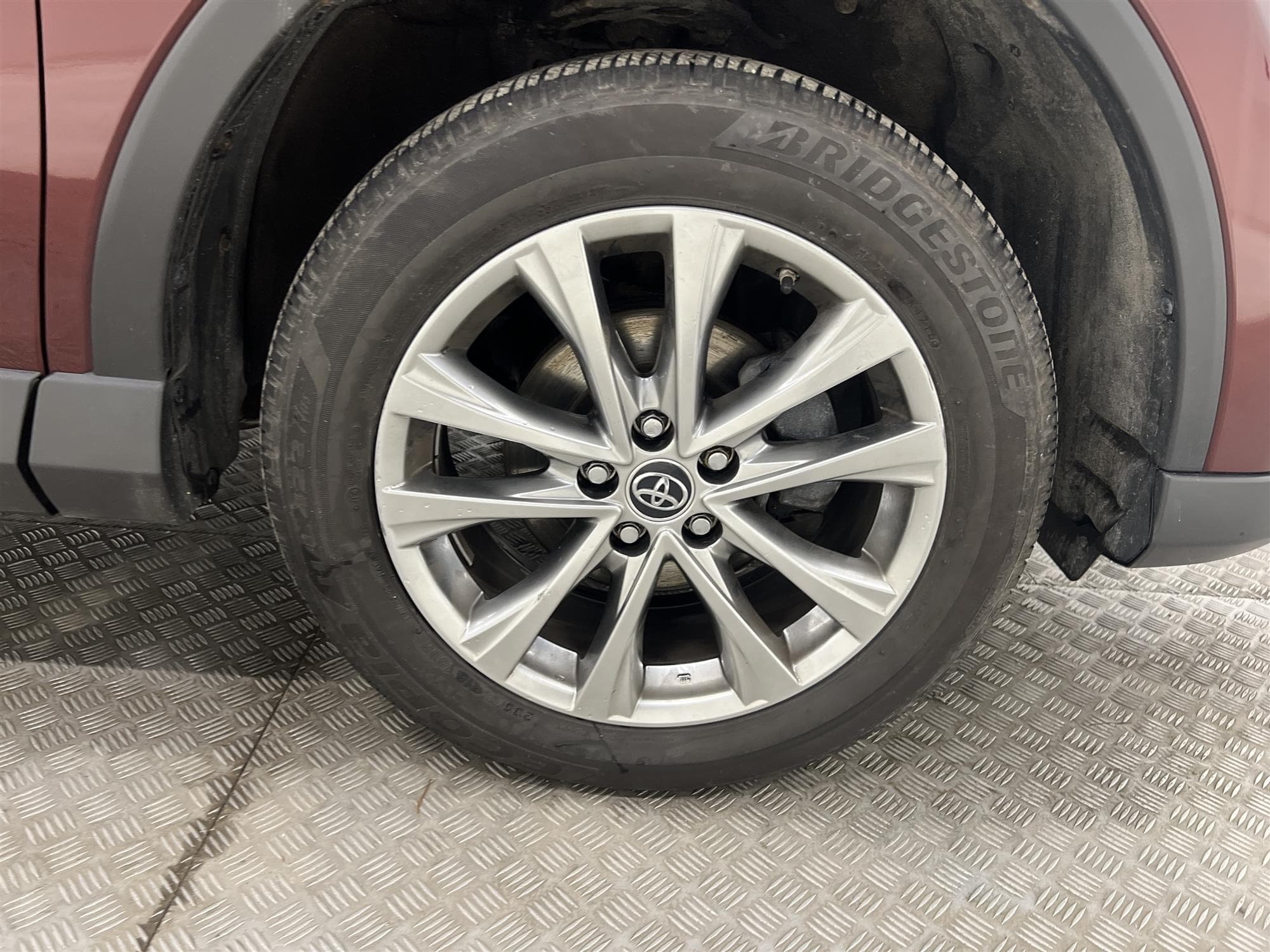 Toyota RAV4 2.0 4x4 152hk Navi Drag Skinn 360-Kam Keyless