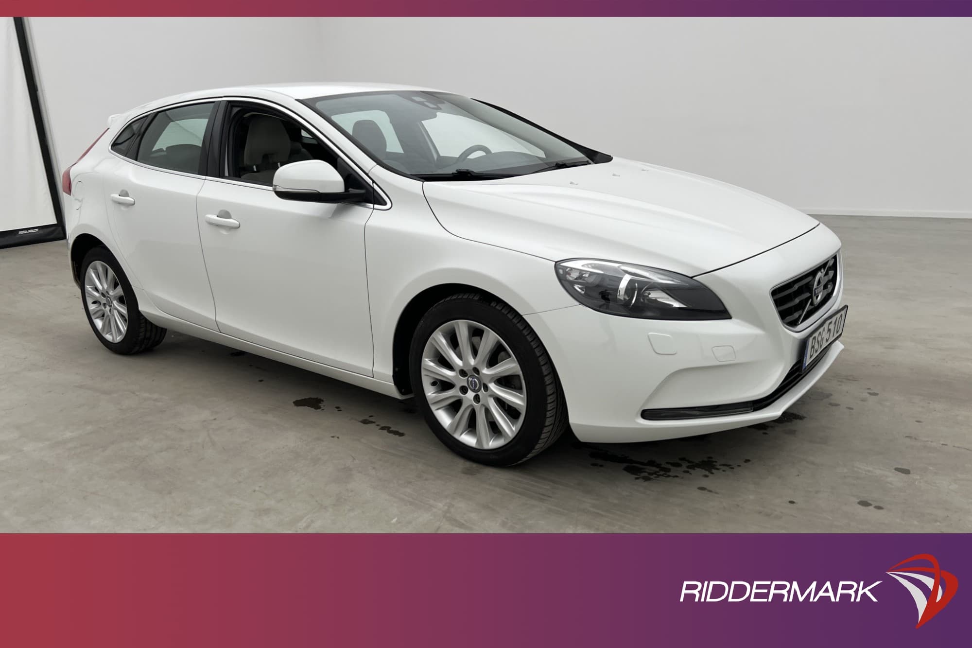 Volvo V40 D4