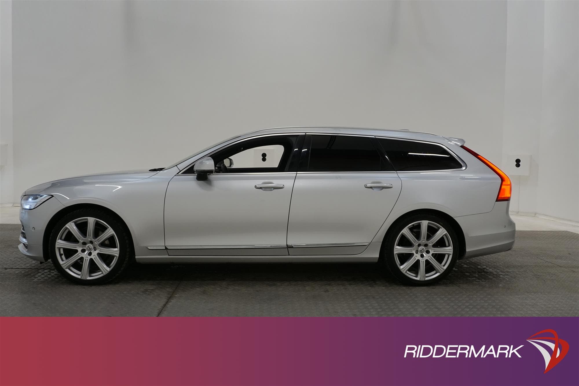 Volvo V90 D5 AWD 235hk