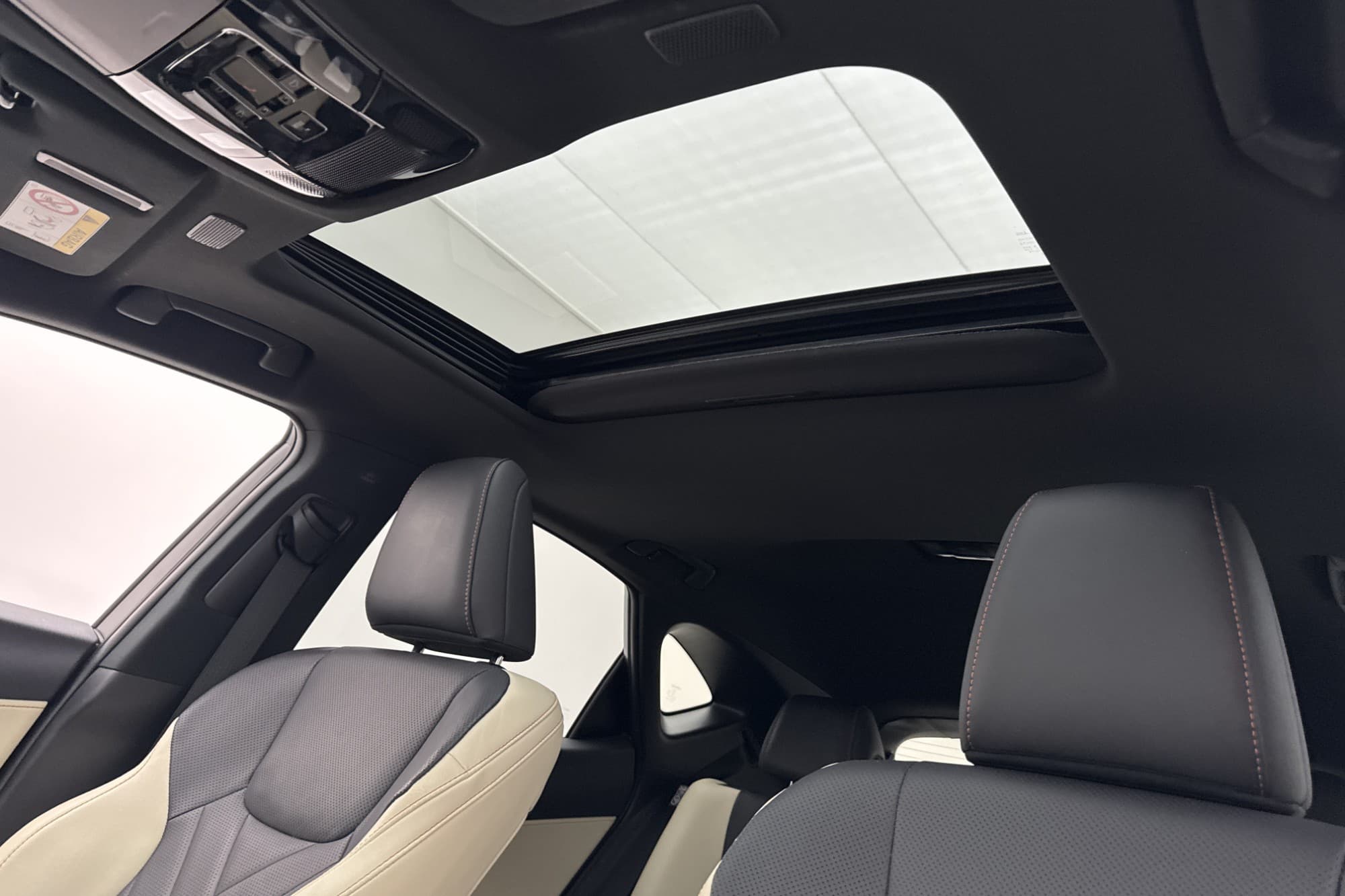 Lexus NX 450h+ Plug-in AWD Executive Pano HUD 360° Skinn