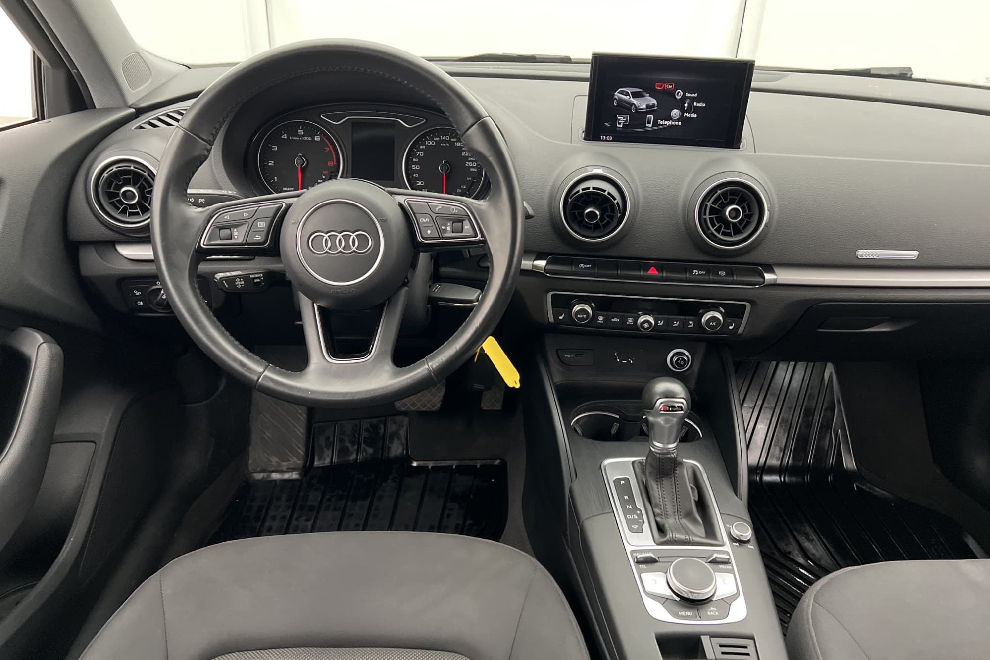 Audi A3 Sportback 35 TFSI Proline Sensorer Adaptiv-fart