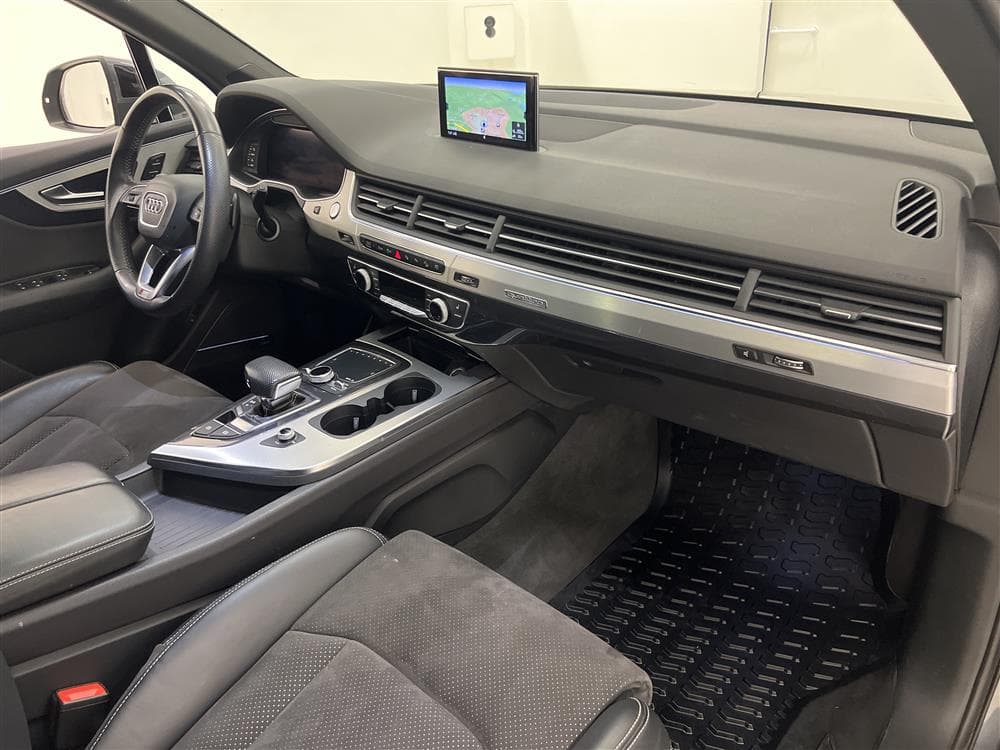 Audi Q7 TDI 272hk Quattro S-Line Cockpit Värmare BOSE 7-Sitsinteriör