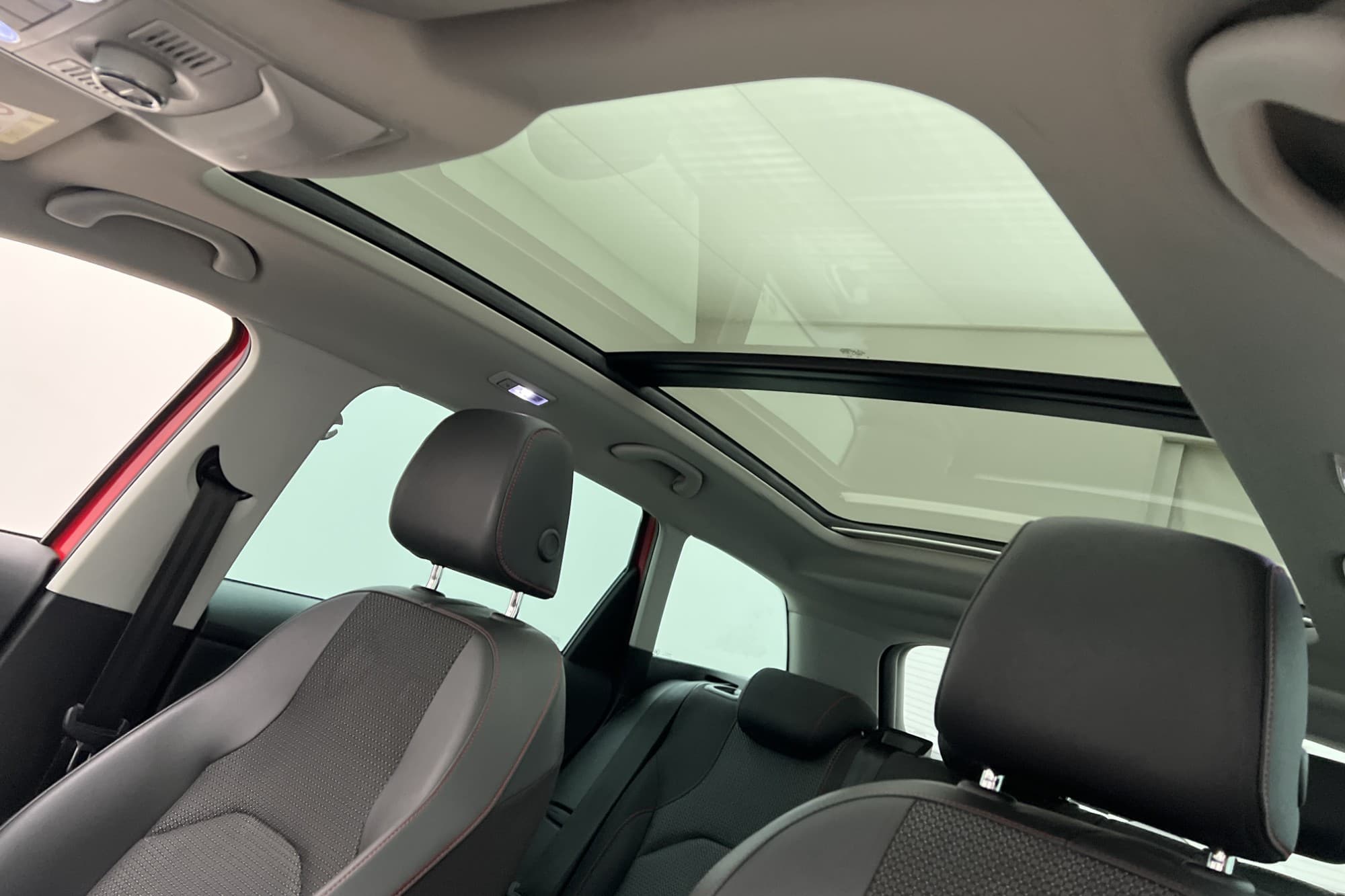 SEAT Leon ST 1.4 TSI 150hk FR Panorama Kamera Halvskinn Drag
