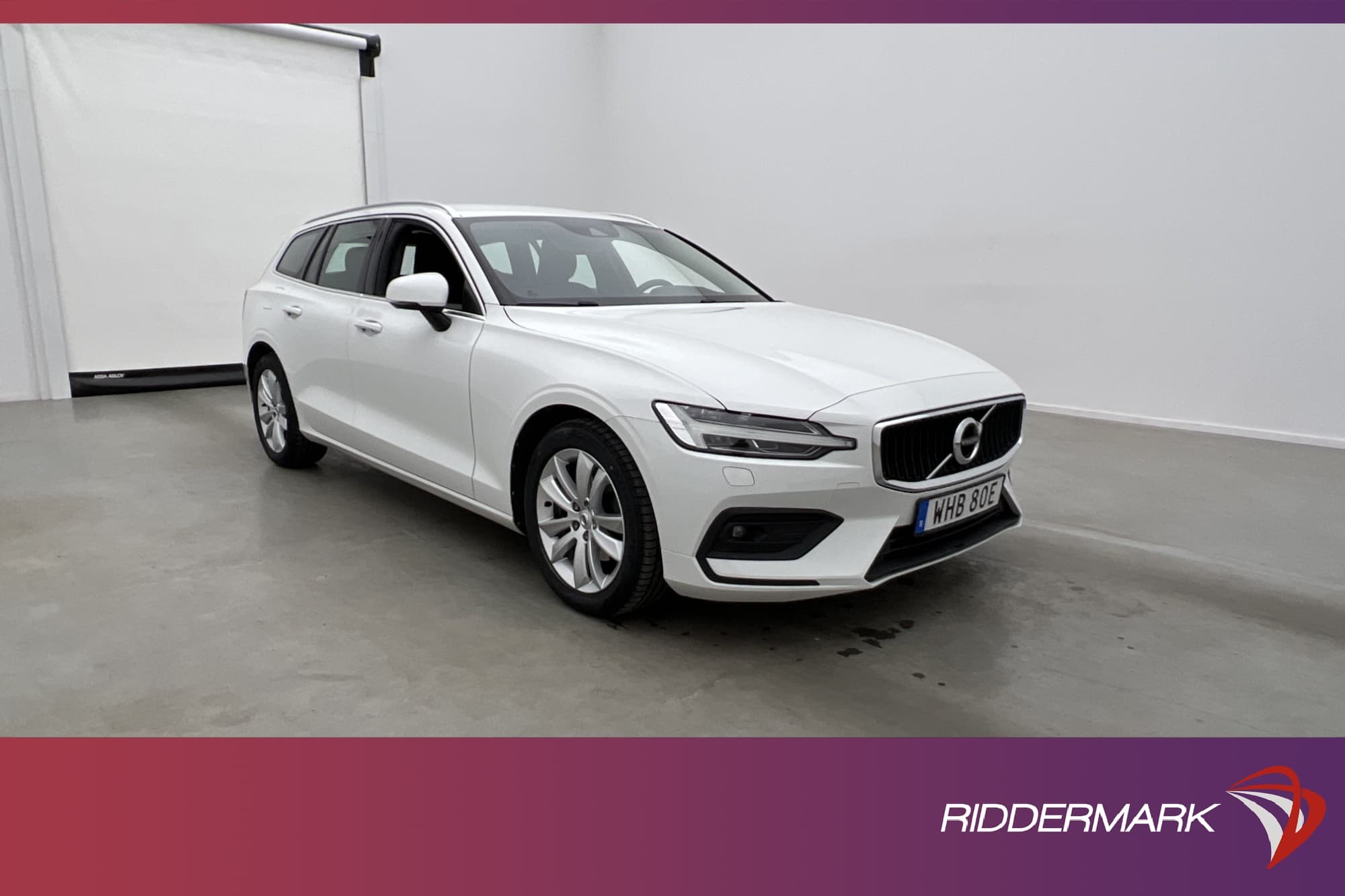 Volvo V60 B4 197hk  Momentum Värmare VoC Kamera BLIS MOMS