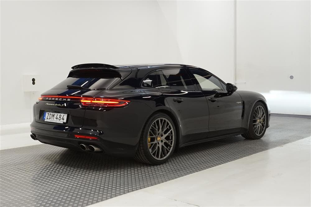 Porsche Panamera Turbo S E-Hybrid 680hk Kolfiber Pano Burmes