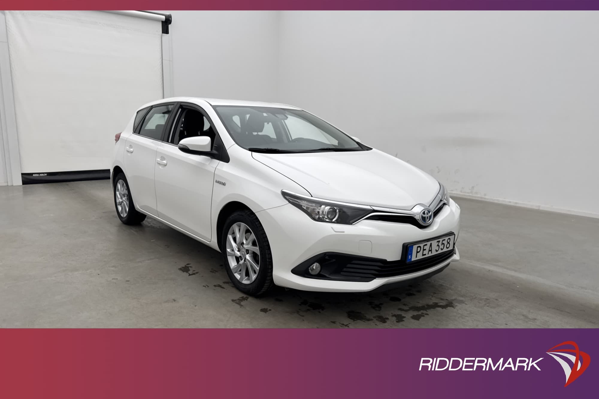 Toyota Auris Hybrid e-CVT 136hk Active Kamera Farthållare