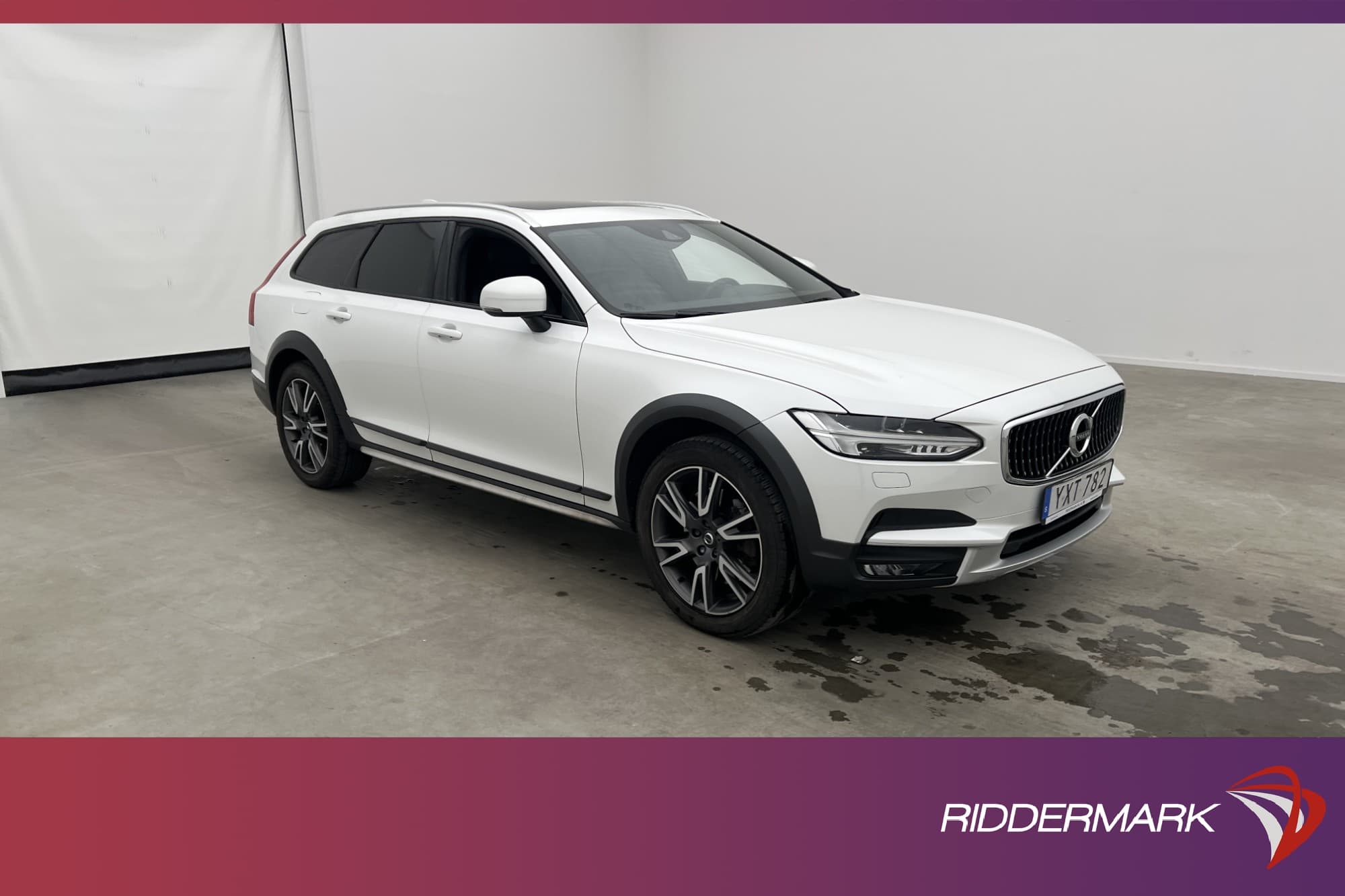 Volvo V90 Cross Country D4 AWD