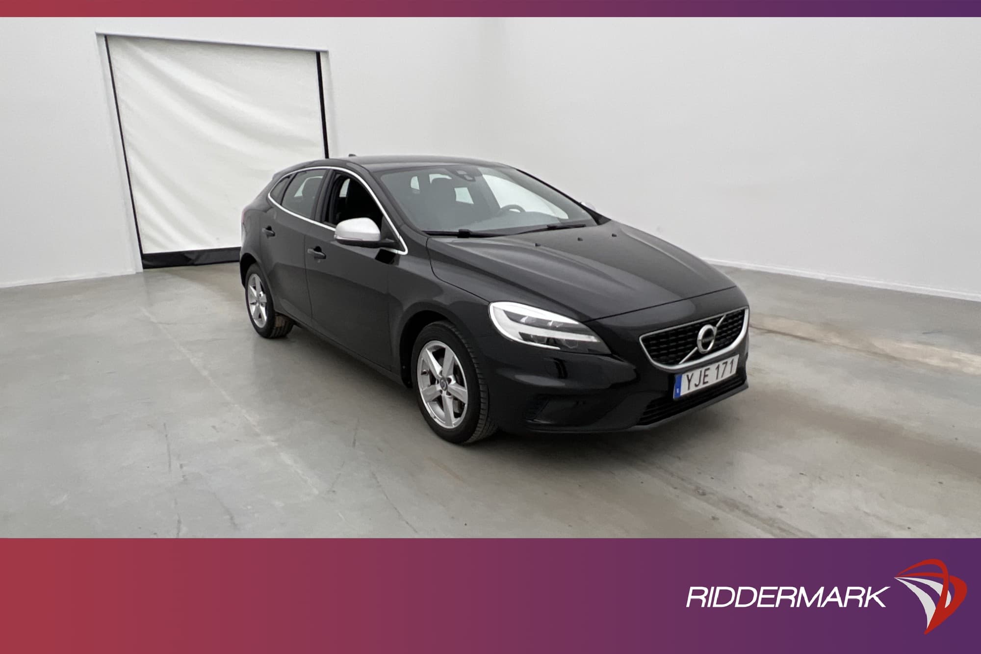 Volvo V40 T2 122hk