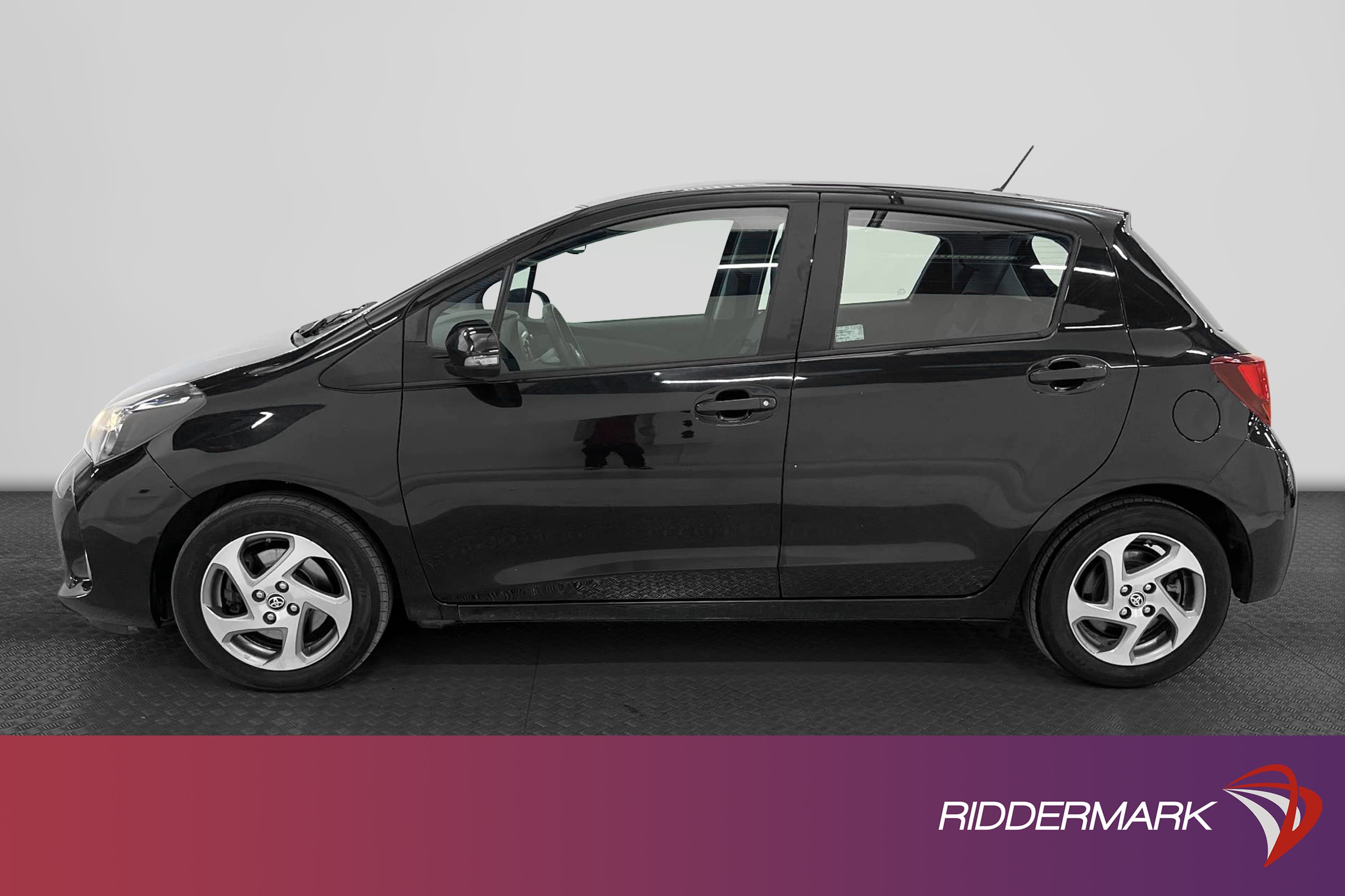 Toyota Yaris Hybrid e-CVT 101hk