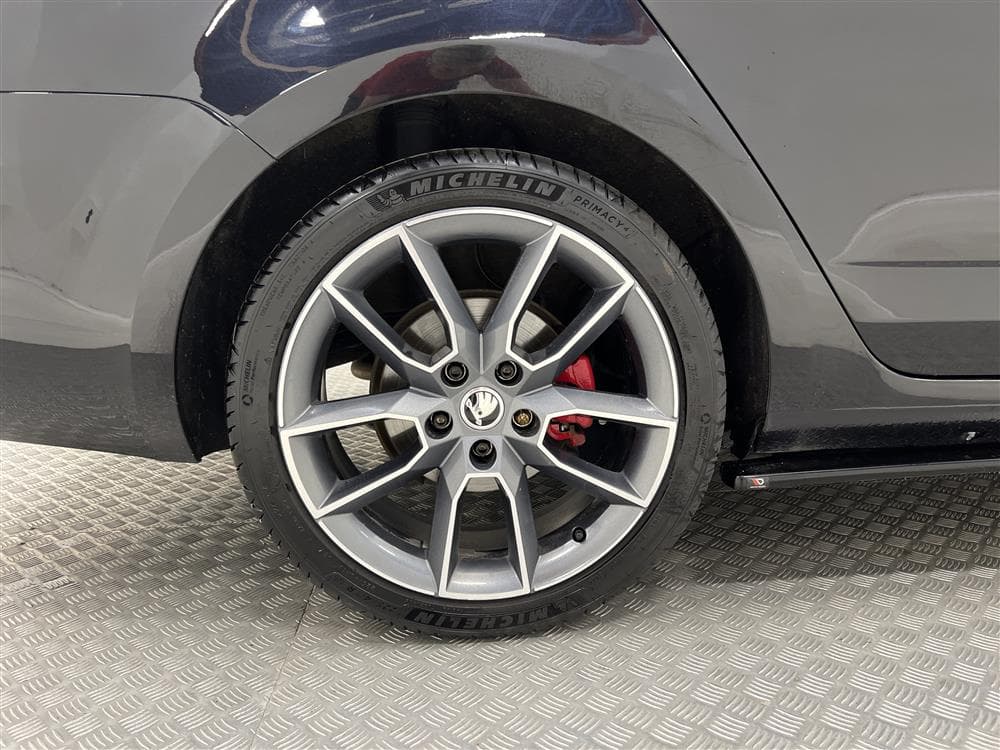 Skoda Octavia RS 2.0 TDI 184hk 4x4 Värmare Kamera GPS Cantoninteriör