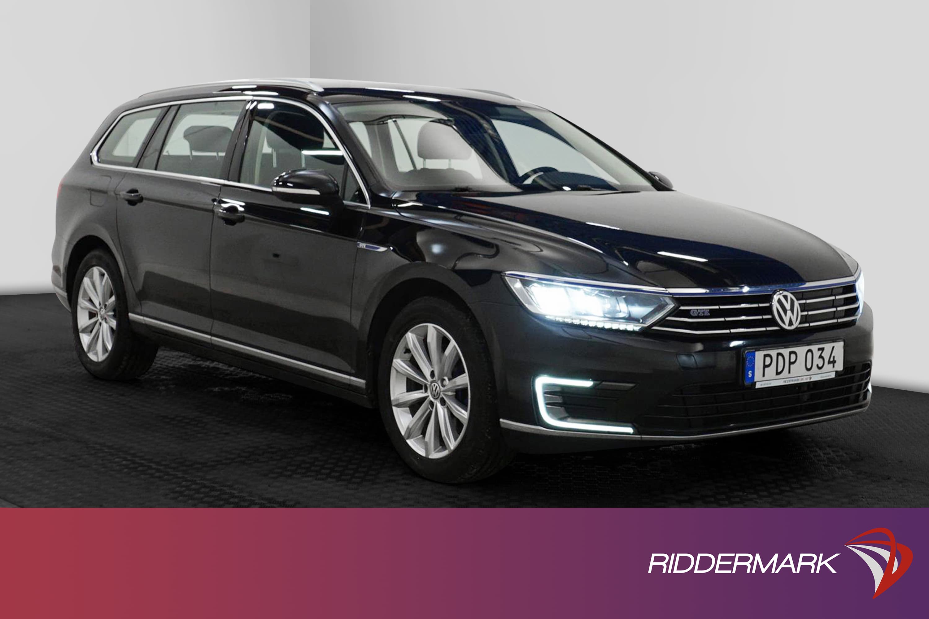 Volkswagen Passat GTE 218hk Executive Värmare Drag Kamera