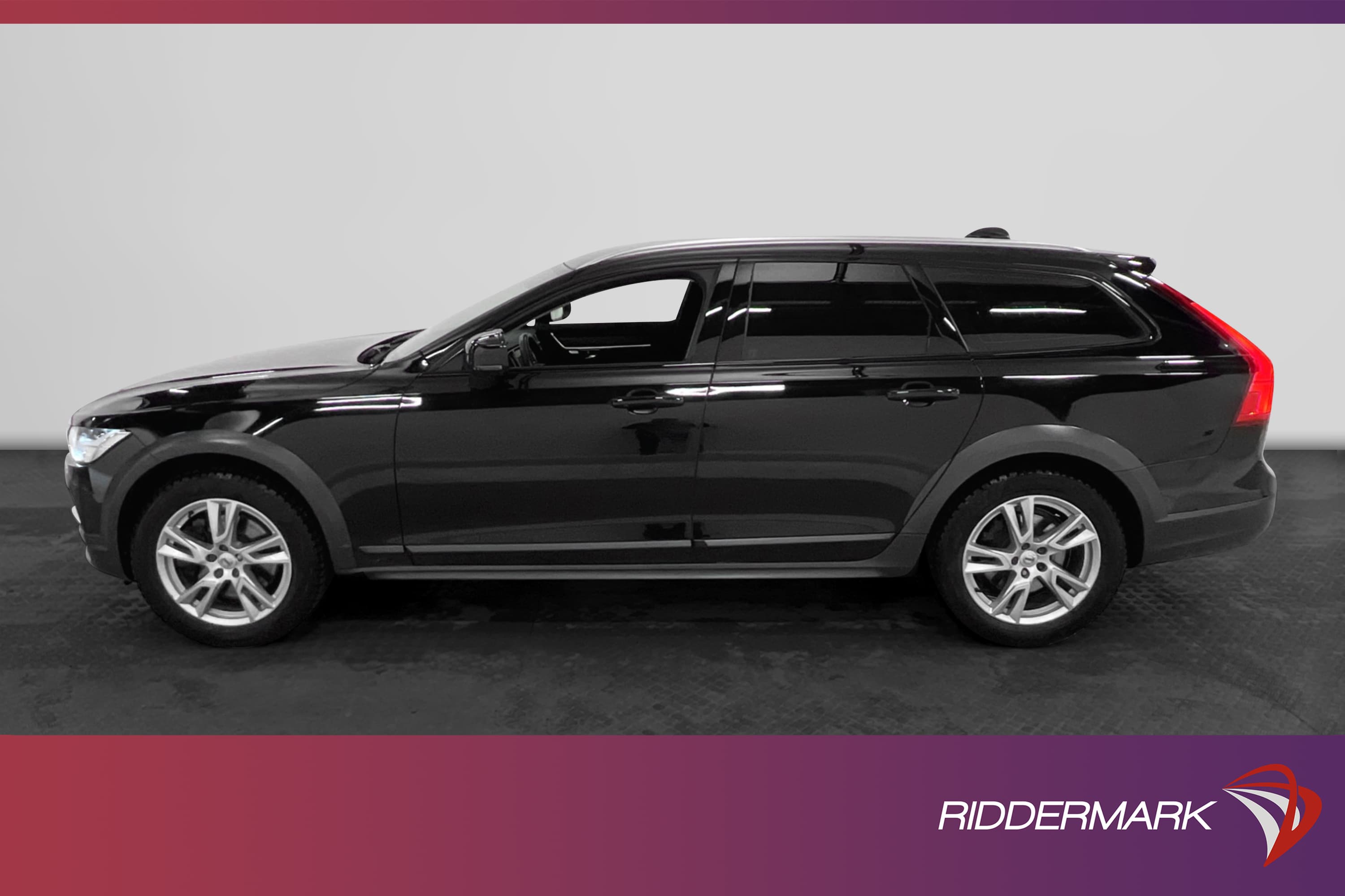 Volvo V90 Cross Country D4 AWD Momentum