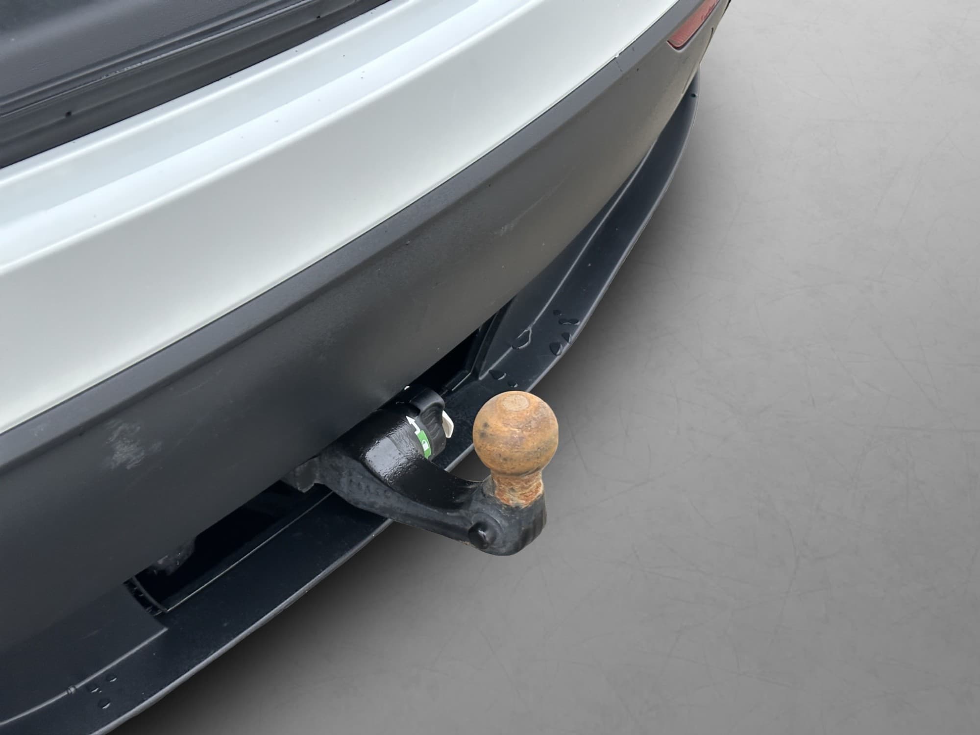 Tesla Model Y Long Range AWD Autopilot Drag En-Brukare MOMS
