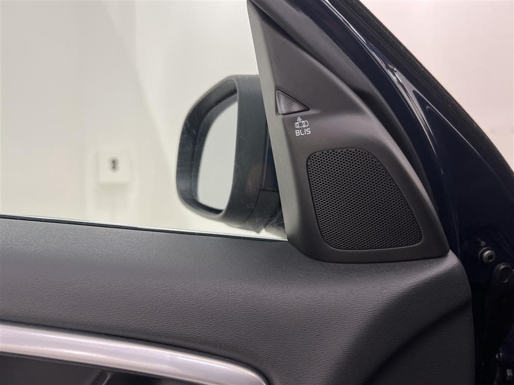 Volvo V60 D4 181hk Summum GPS D-värm Perf-sound Drag Välserv