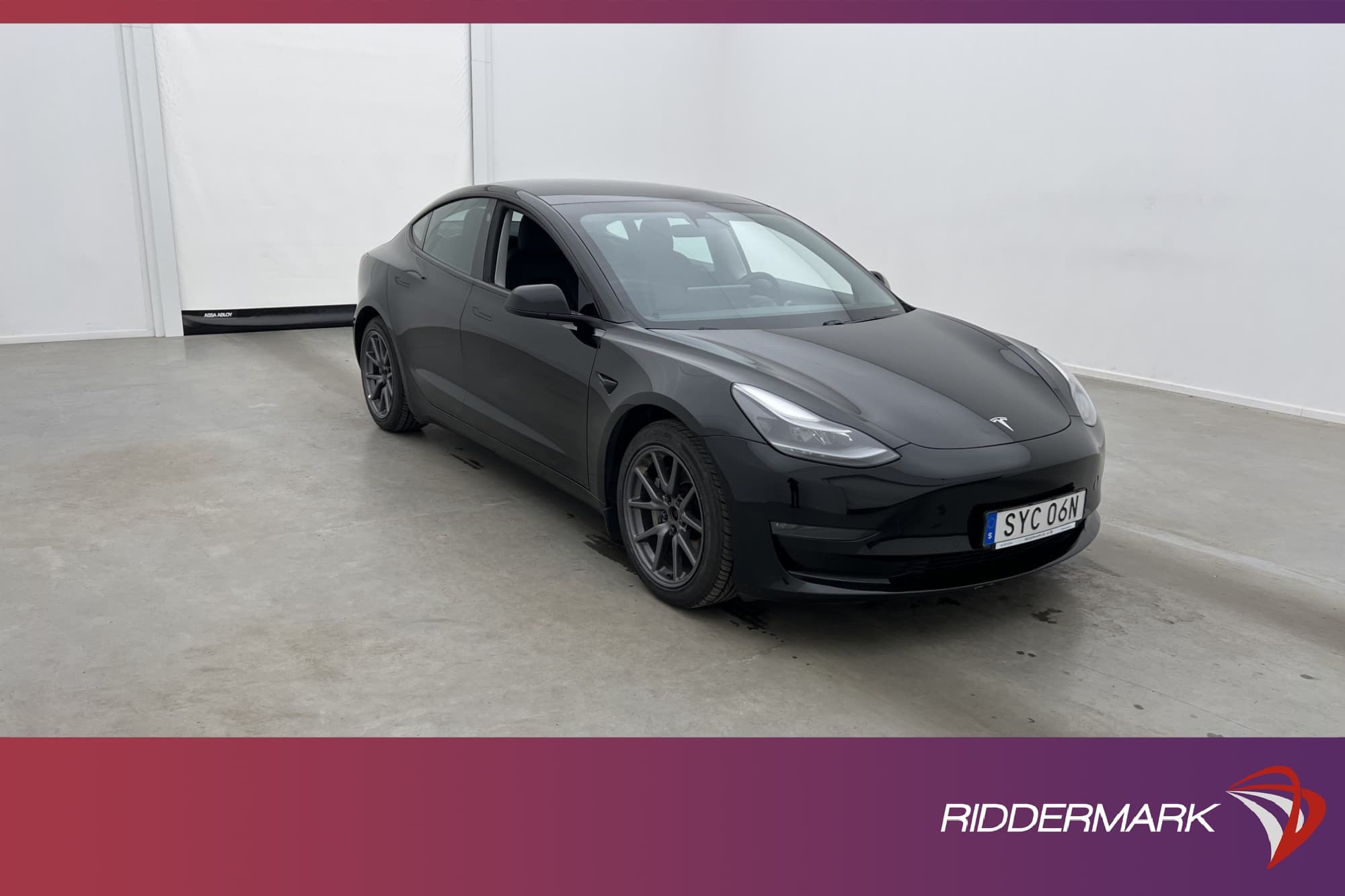 Tesla Model 3 Long Range AWD Pano Drag Svensksåld Autopilot