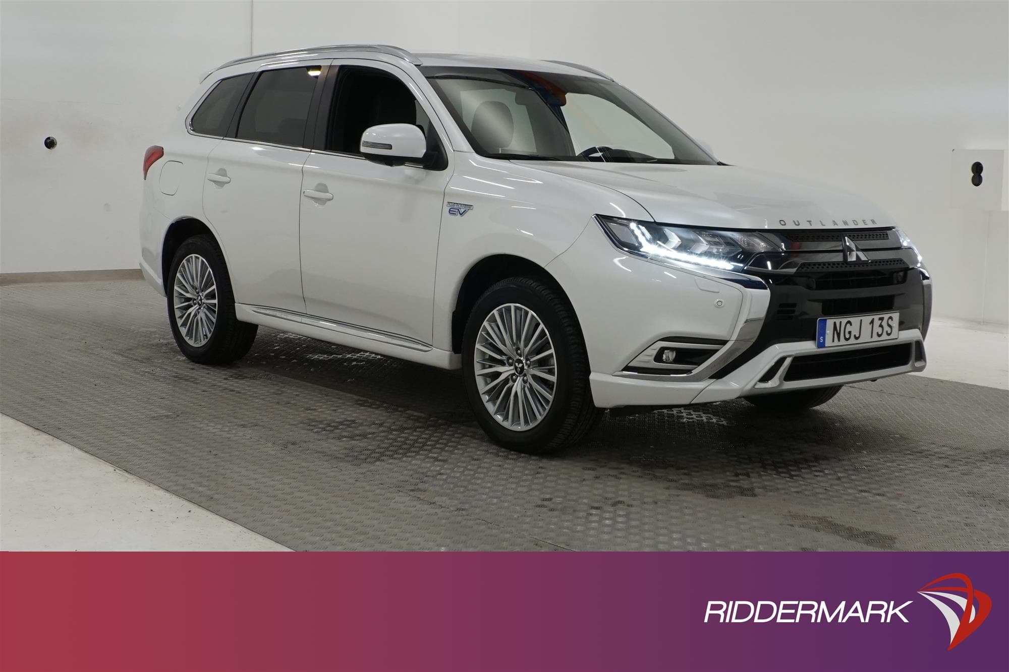 Mitsubishi Outlander PHEV 4WD 230hk