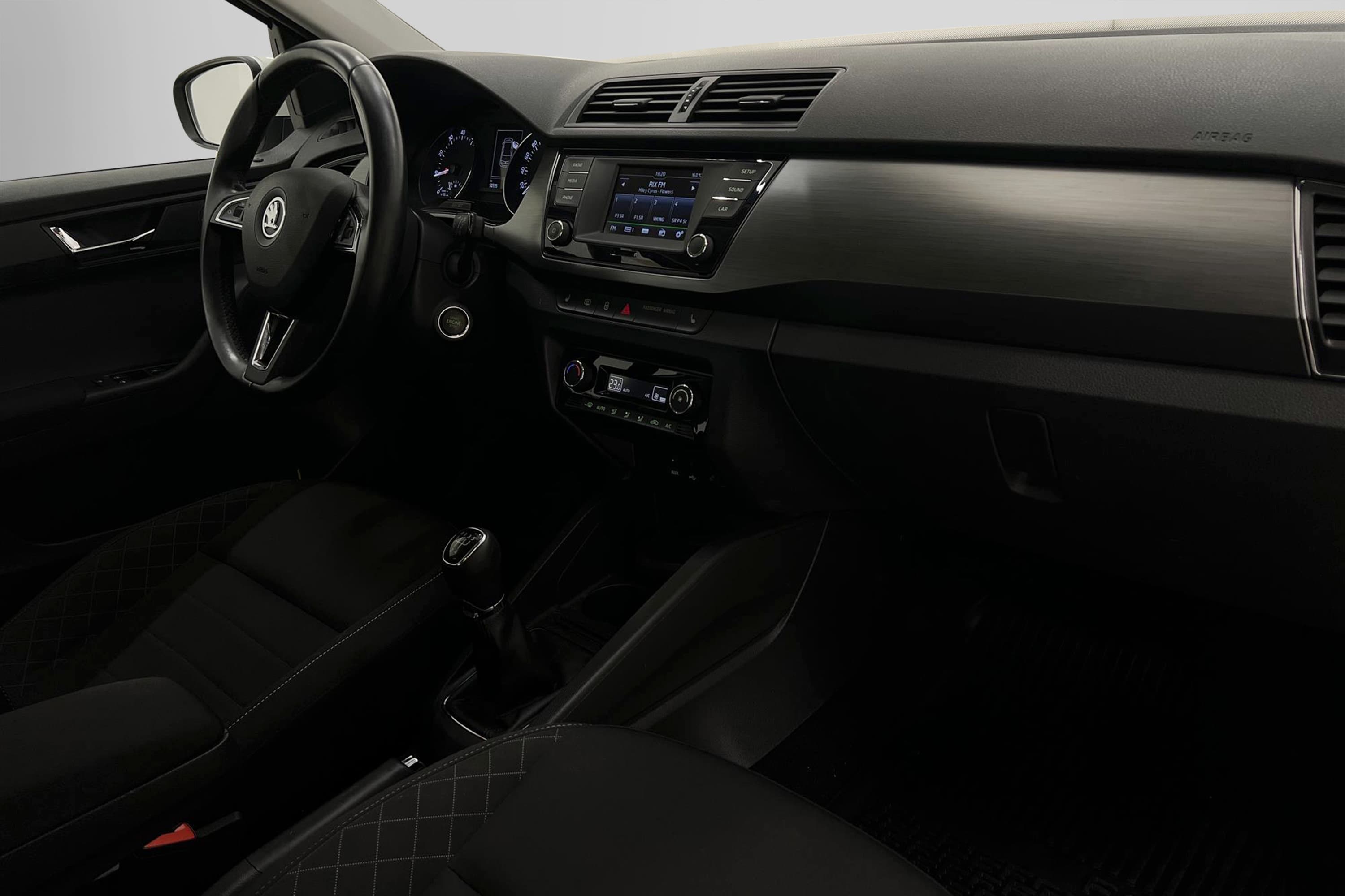 Skoda Fabia 1.2 TSI 90hk Låg Skatt P-Sensor  0,40L/mil