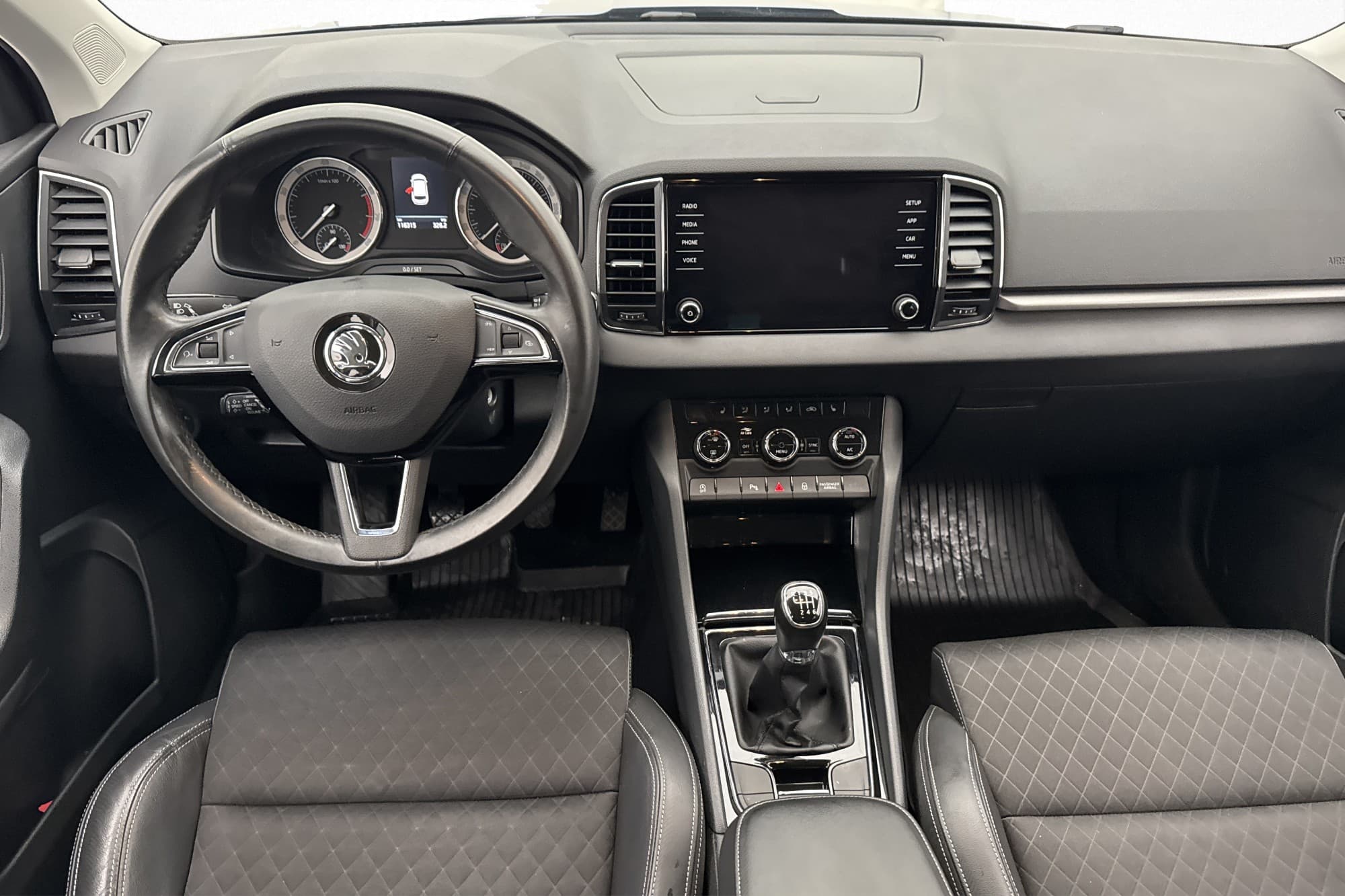 Škoda Karoq 1.0 TSI 115hk Carplay 1 Brukare