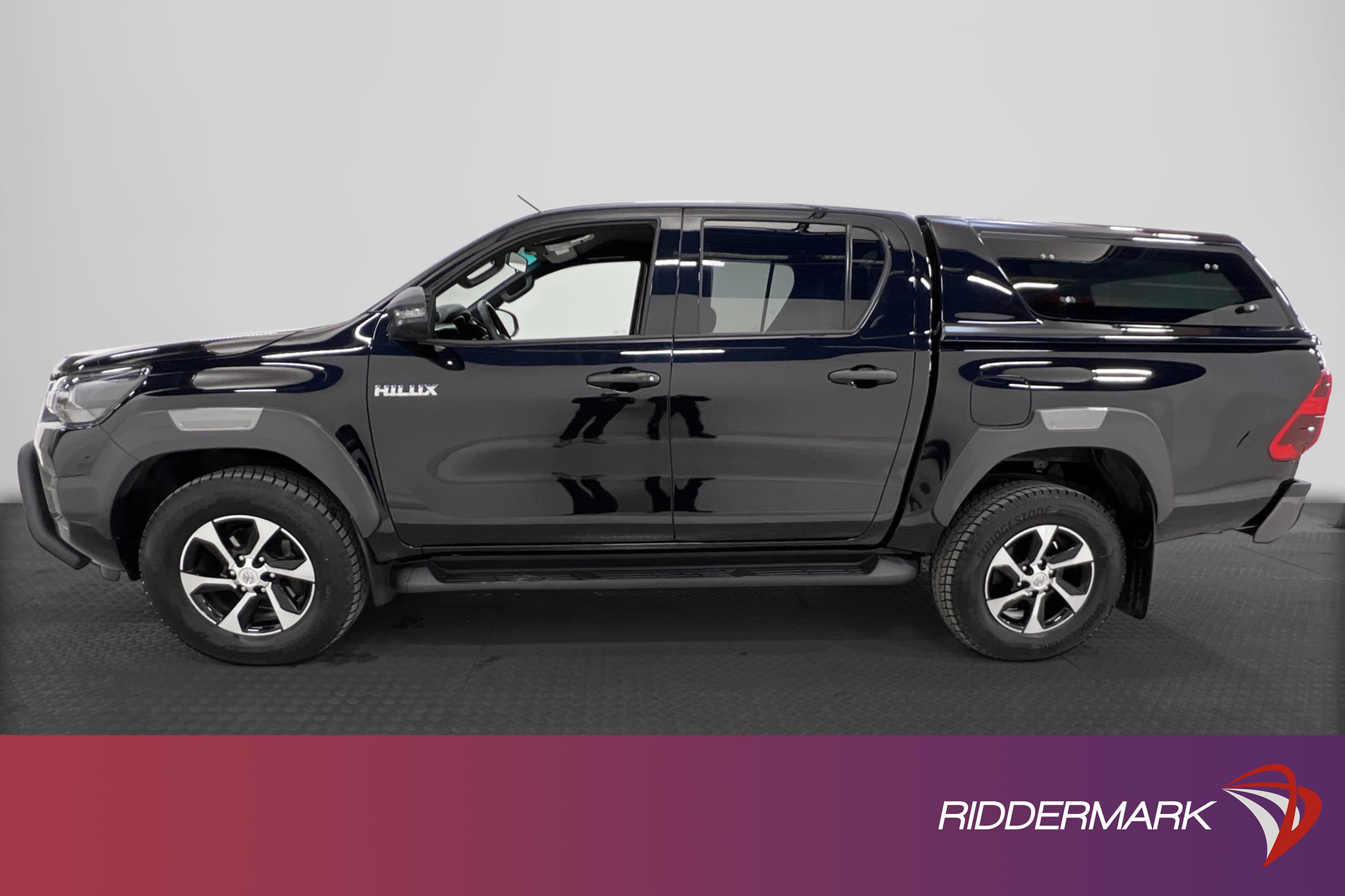 Toyota Hilux Invincible 2.8 Automat 204hk 4WD JBL Drag Moms