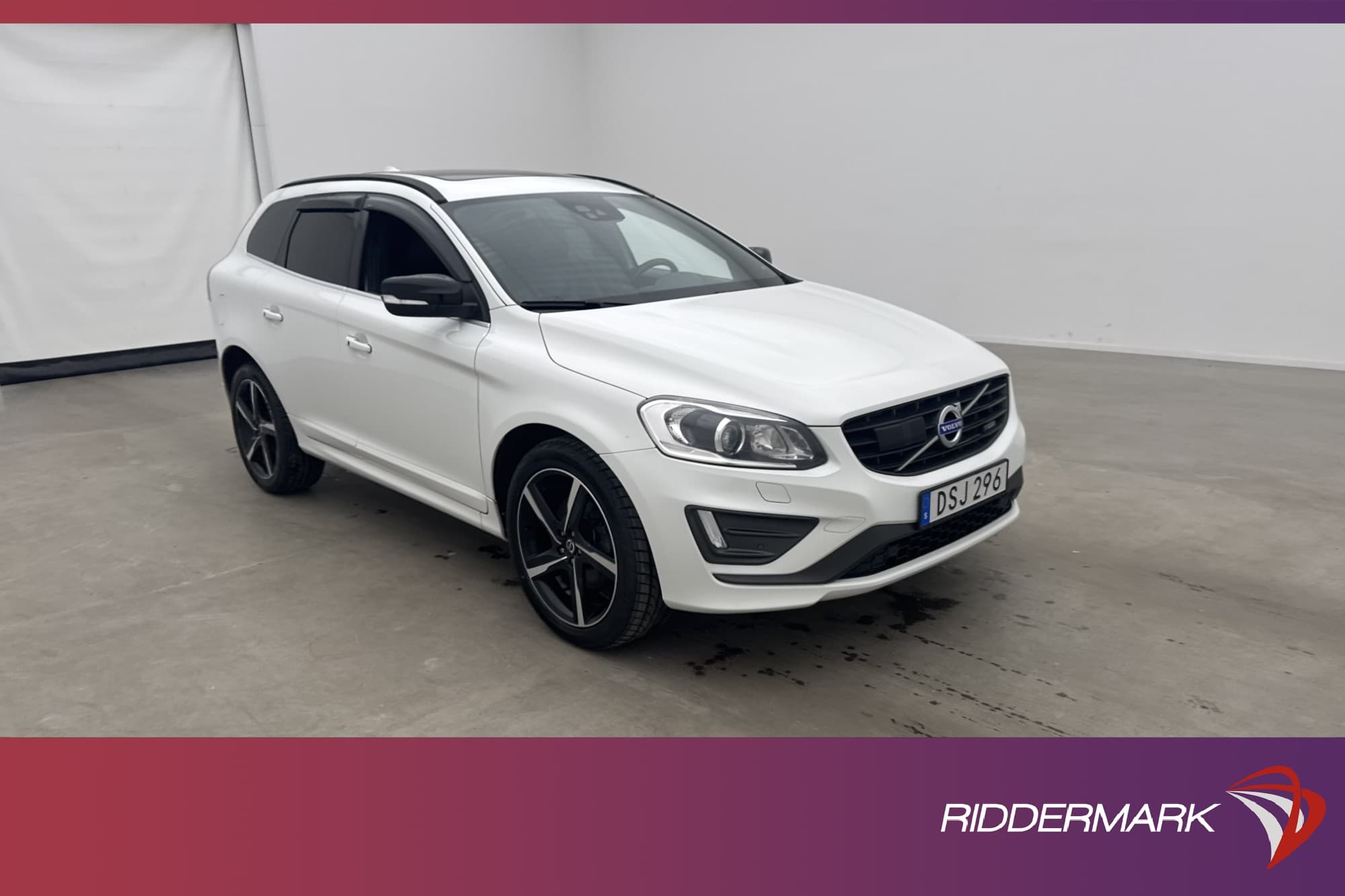 Volvo XC60 D5 AWD 215hk R-Design VOC D-Värm Drag BLIS Pano