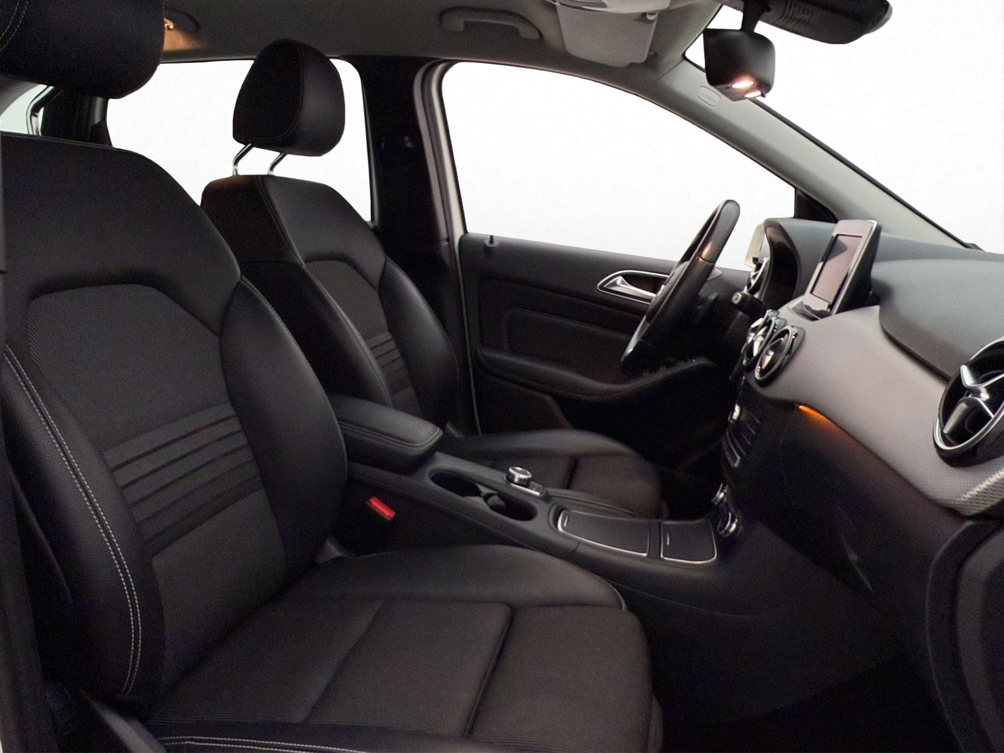 Mercedes-Benz B 180 Urban P-Värmare Kamera Havlskinn Keyless