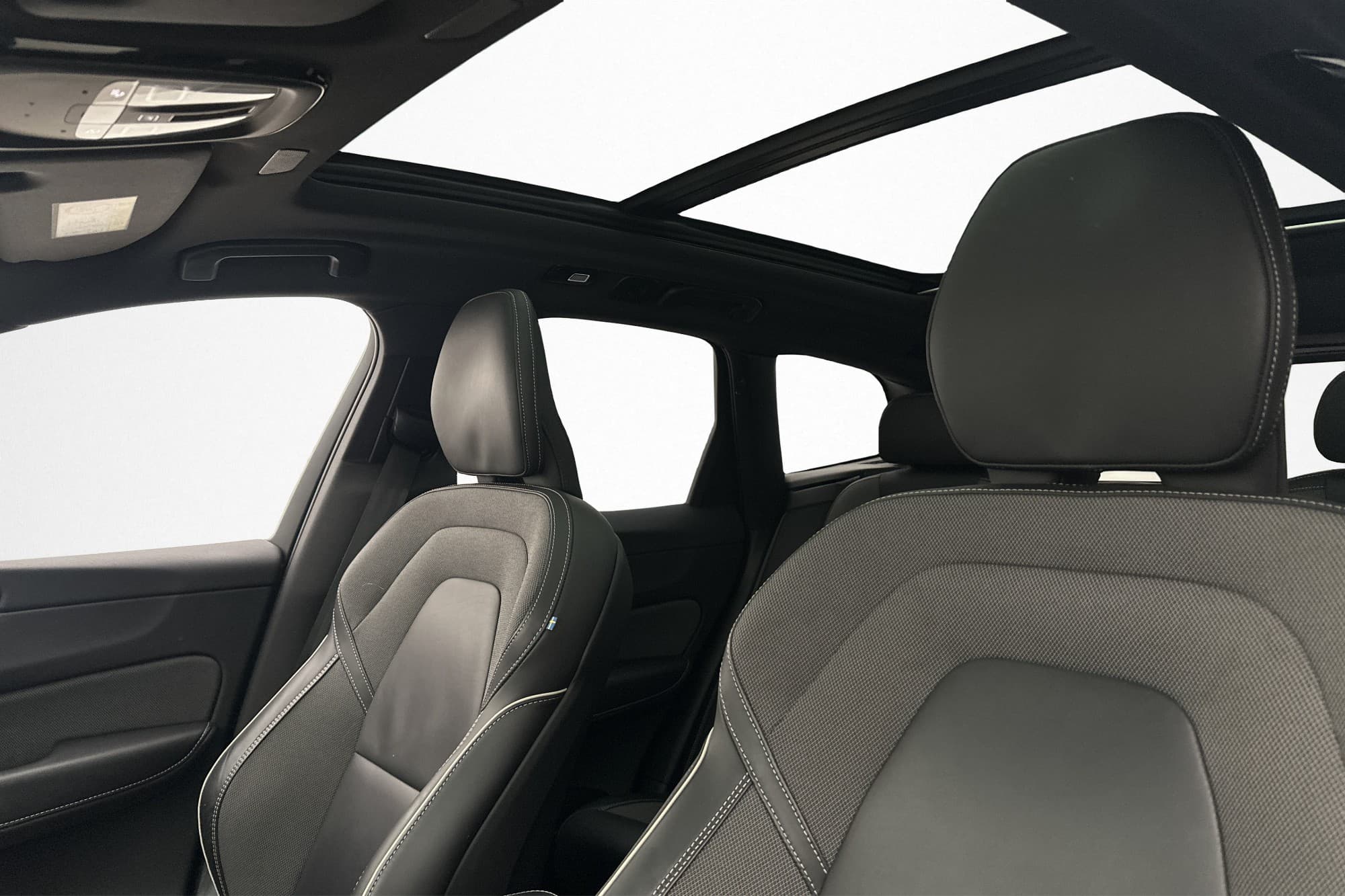 Volvo XC60 Recharge T6 AWD Ultimate Dark Pano H/K 360° MOMS