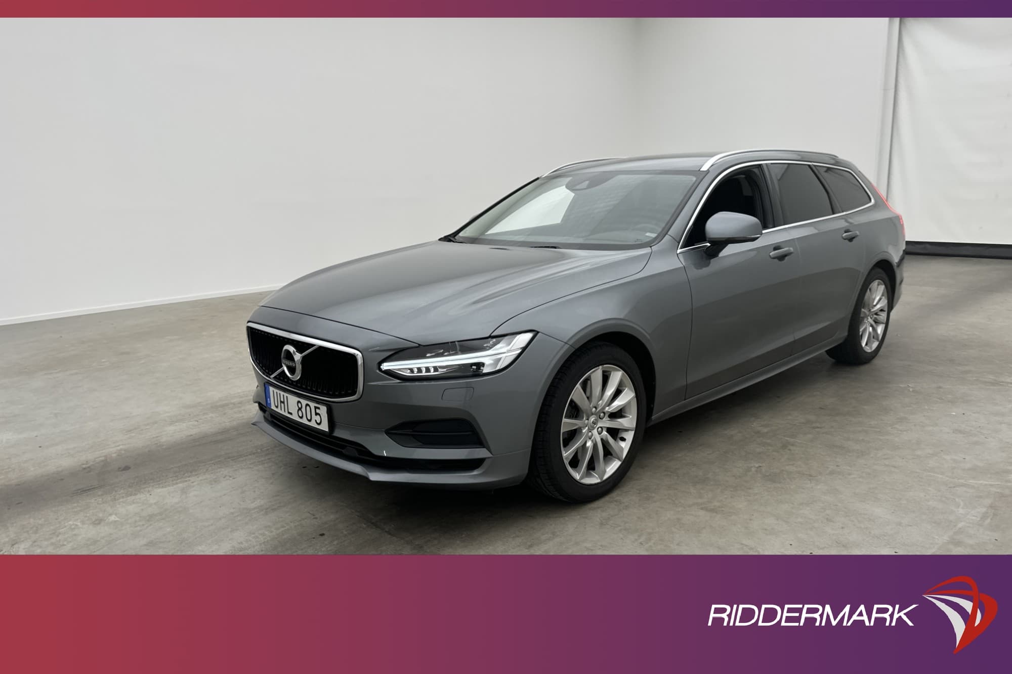 Volvo V90 T4