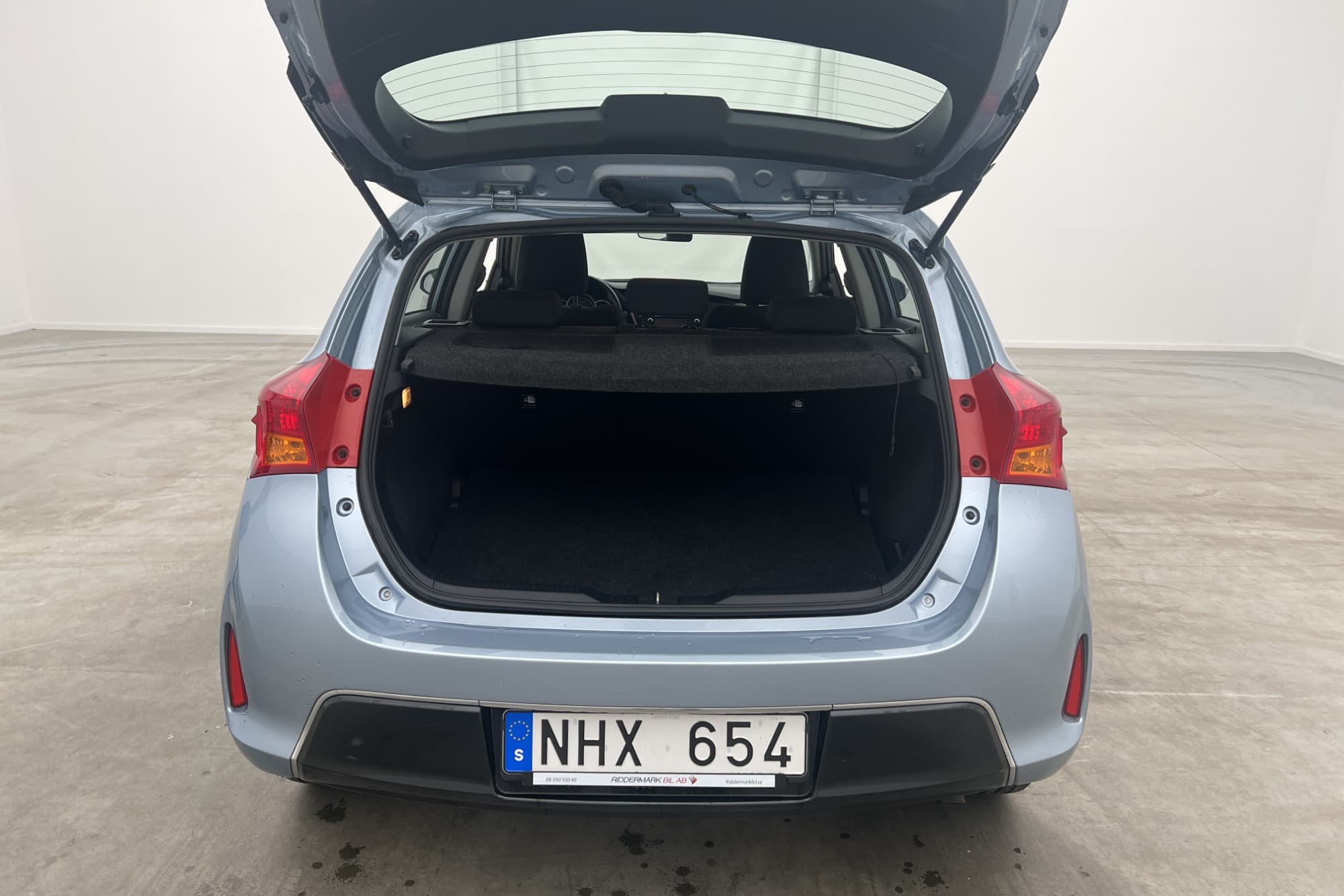 Toyota Auris 1.4 90hk Active M-Värmare Kamera Extraljus