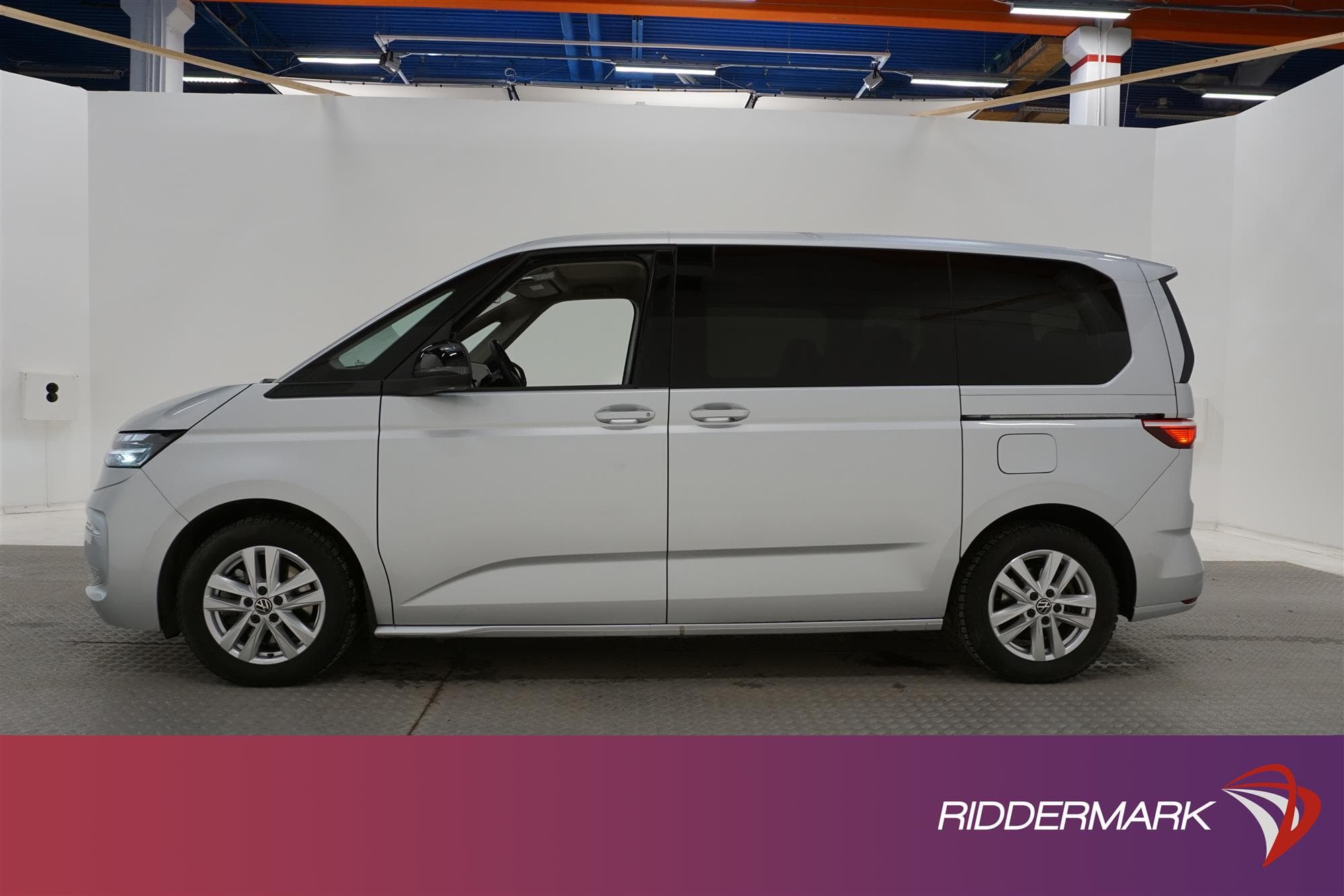 Volkswagen Multivan eHybrid Life Automat 218hk Värmare Drag