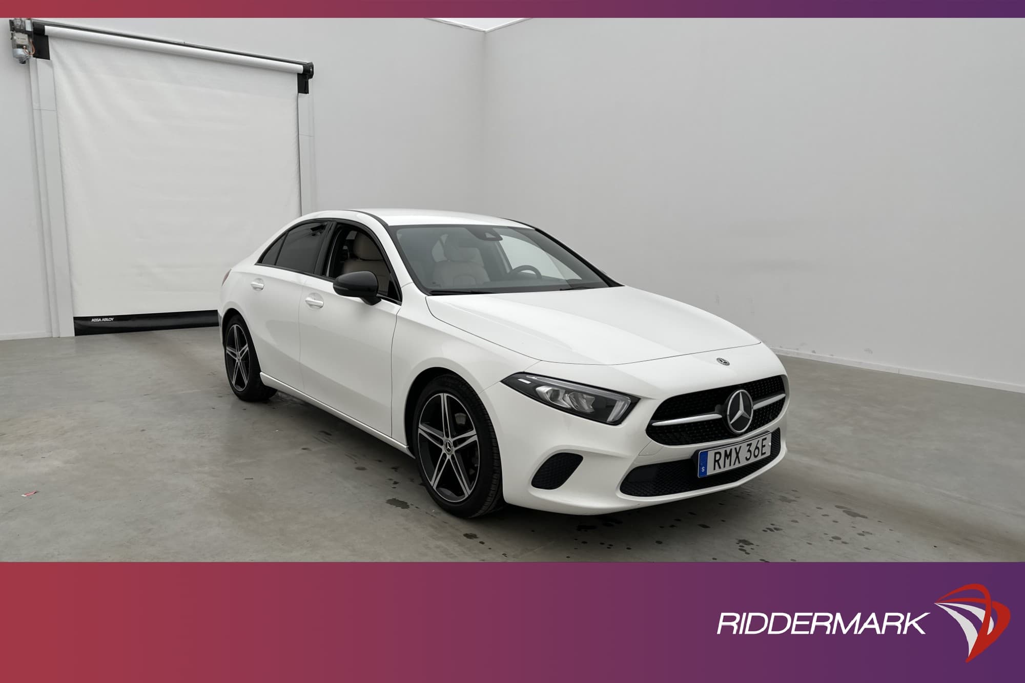 Mercedes-Benz A 180 Sedan 136hk
