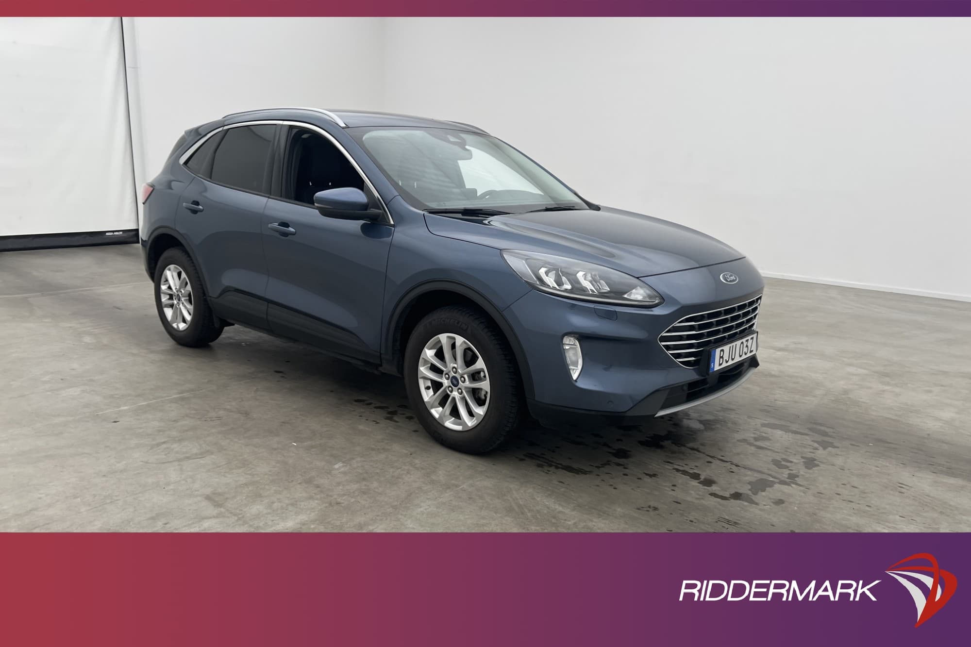 Ford Kuga Plug-In E-CVT 225hk