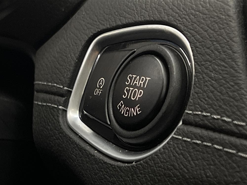 BMW X1 xDrive20d 190hk Sport Line Moms HUD HiFi Navi Draginteriör