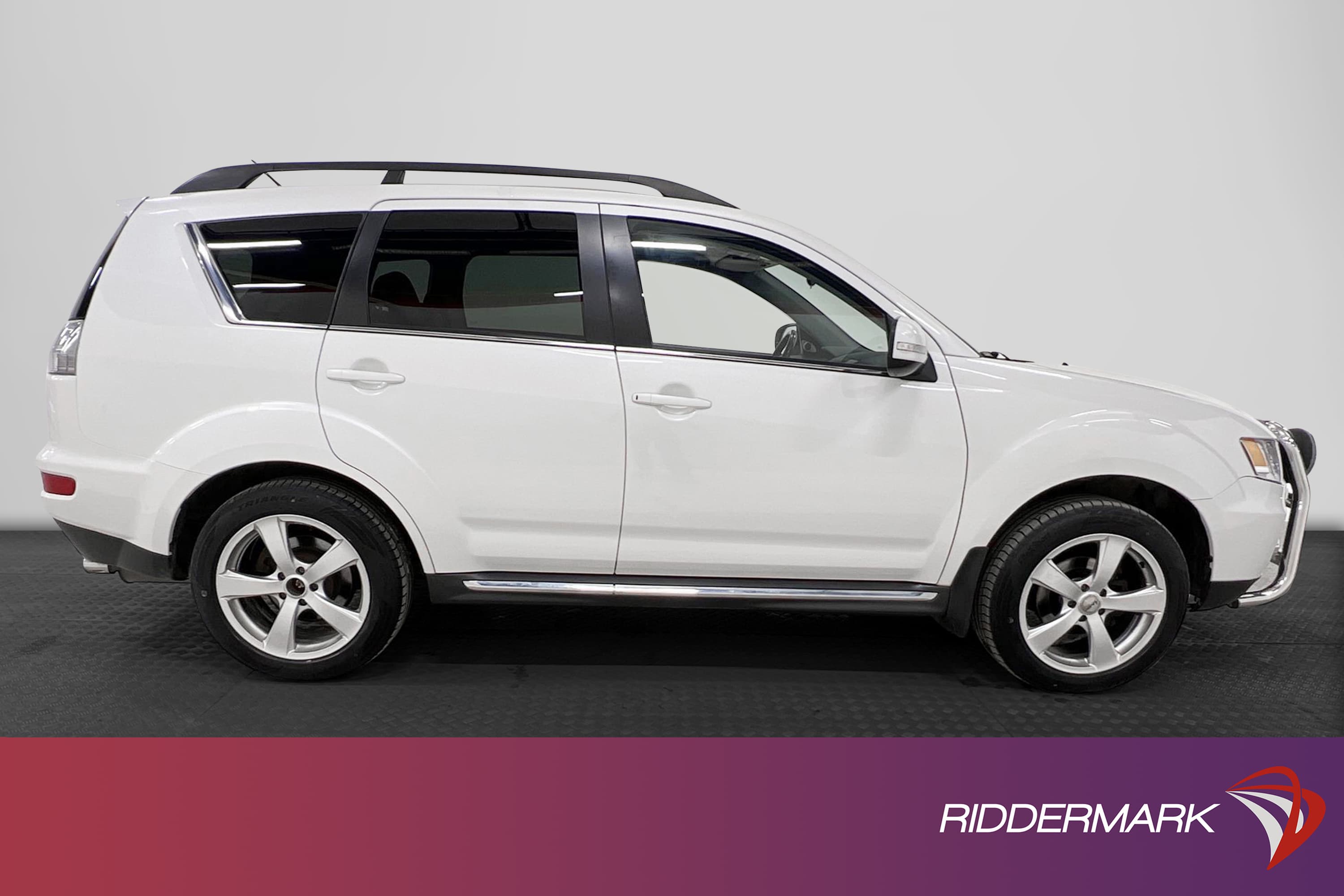 Mitsubishi Outlander 2.2 Di-D 4WD 156hk 7-sits Värmare Drag