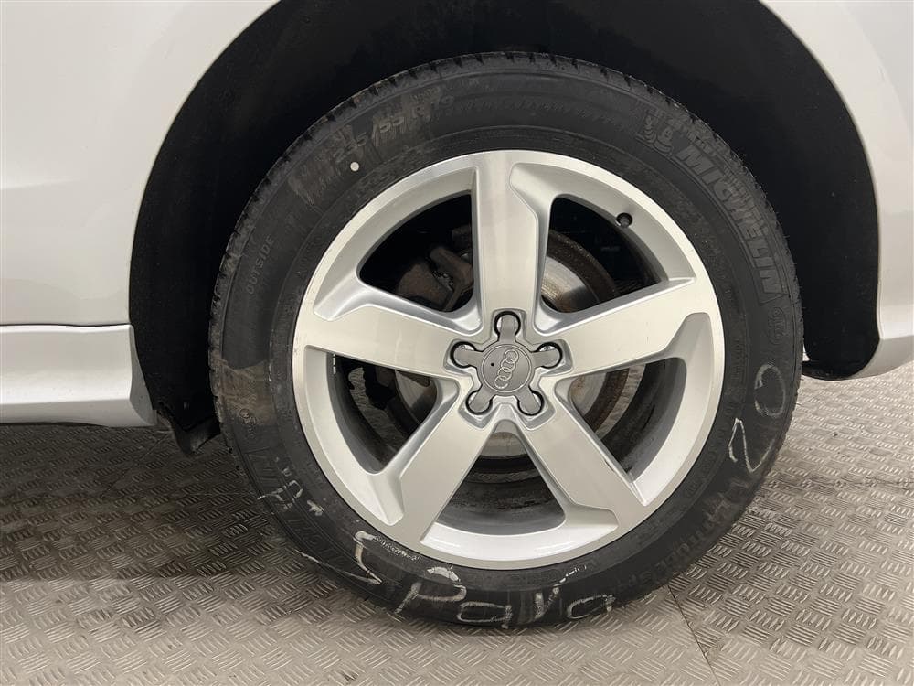 Audi Q5 2.0 TDI Quattro 177hk S-line Drag Skinn 0,6l/mil