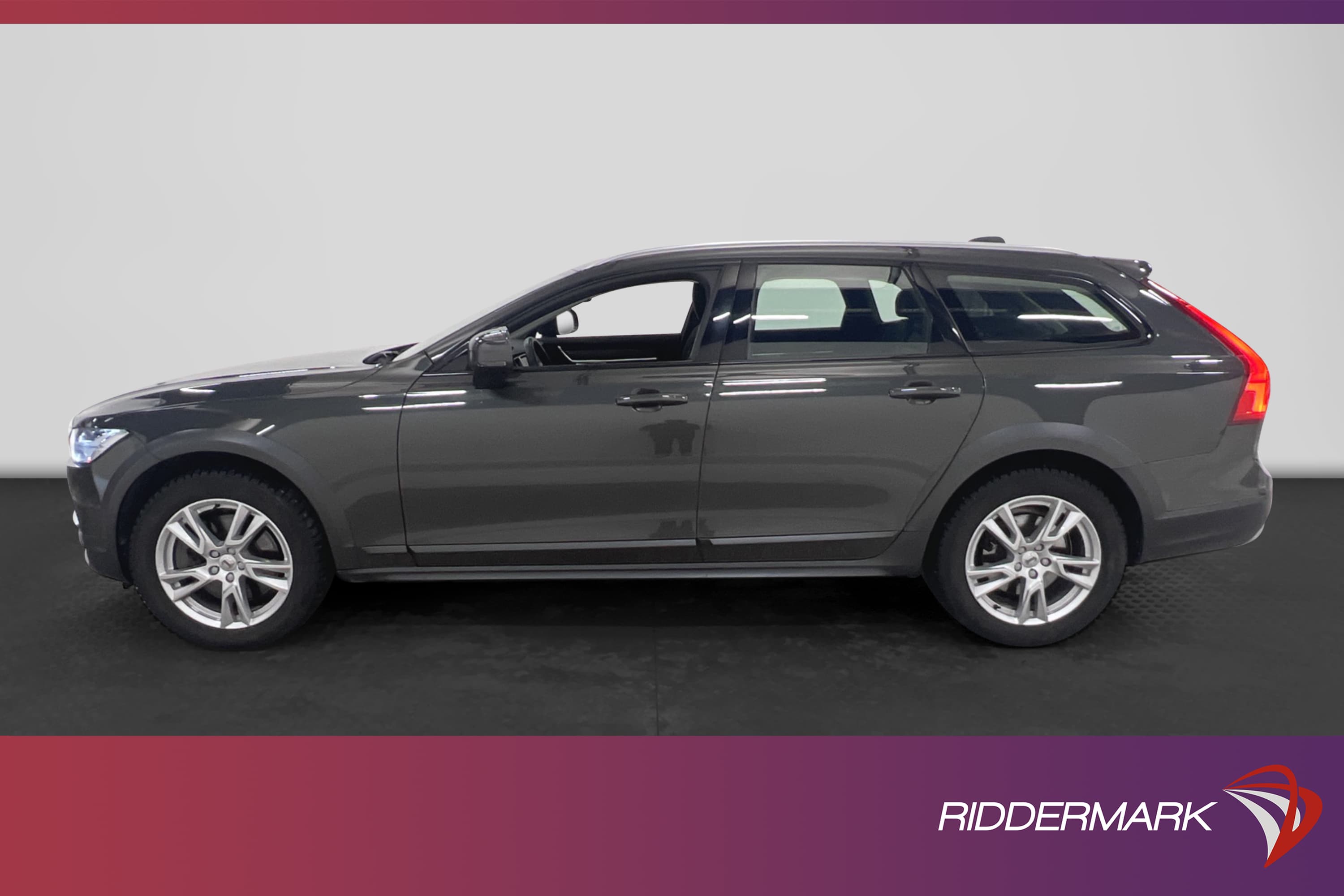 Volvo V90 Cross Country D4 AWD