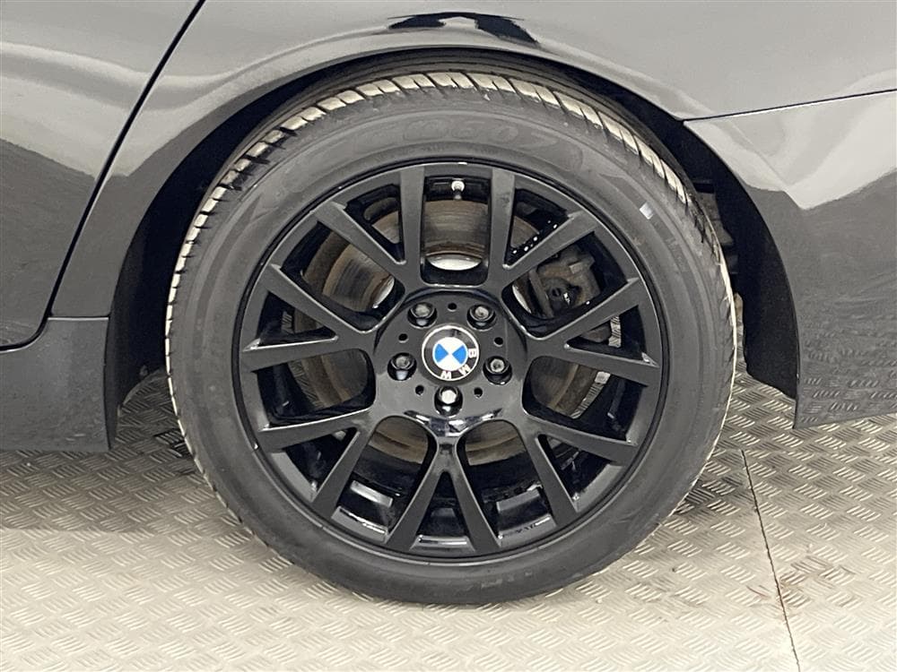 BMW 520d xDrive 184hk Luxury Line Navi Skinn Keylessinteriör