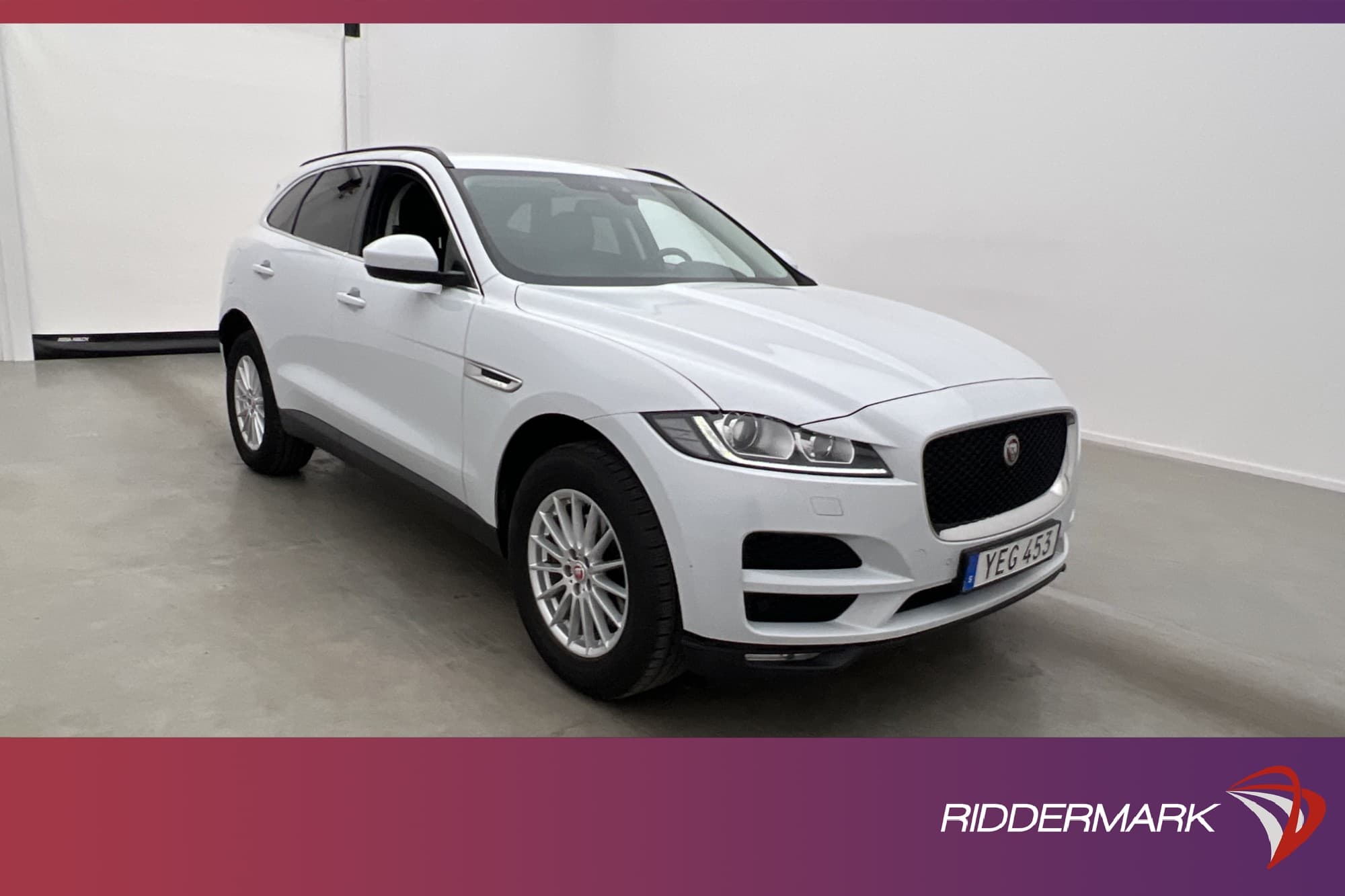 Jaguar F-Pace 20d 180hk AWD Skinn Cockpit Kamera Navi Drag