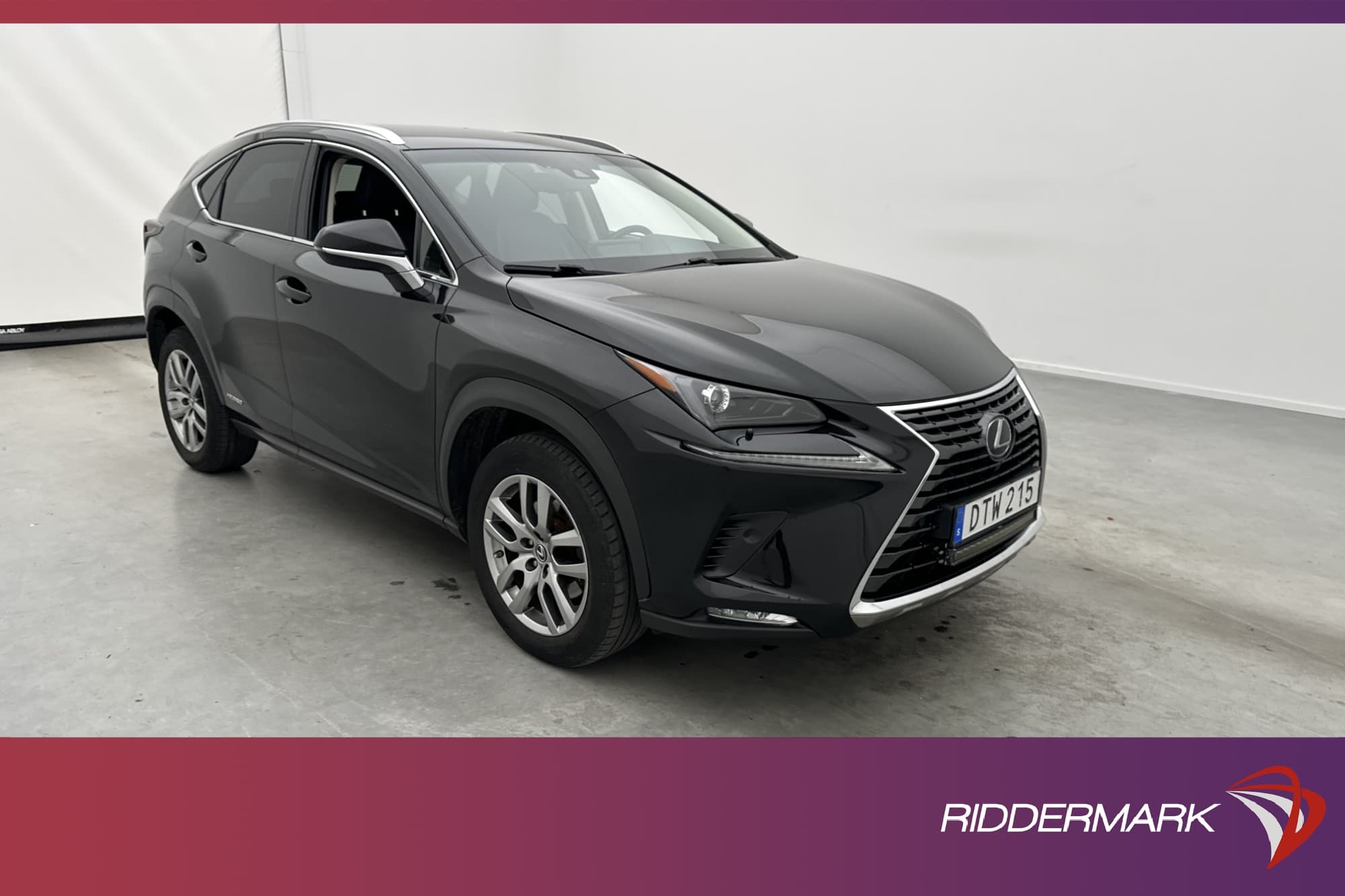 Lexus NX 300h AWD 197hk