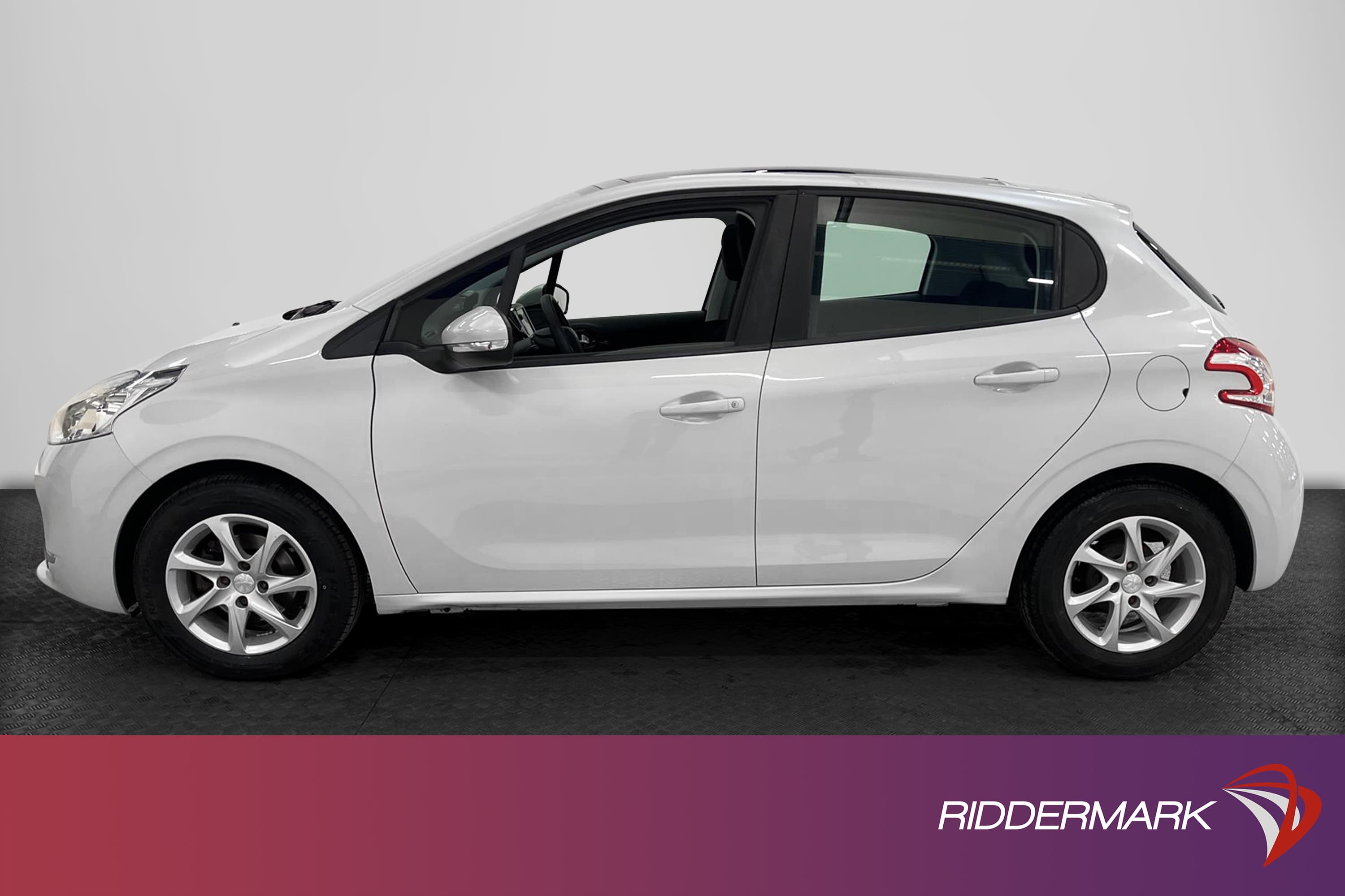 Peugeot 208 1.2 82hk