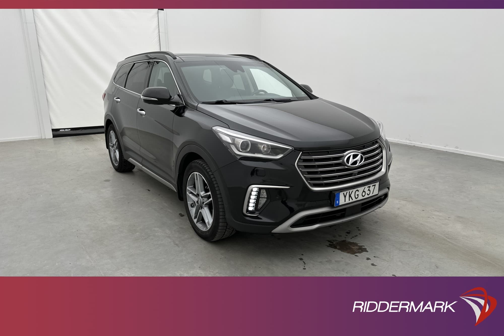 Hyundai Grand Santa Fe 4WD
