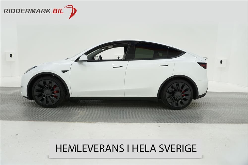 Tesla Model Y Performance Svensksåld LEVERANSKLAR