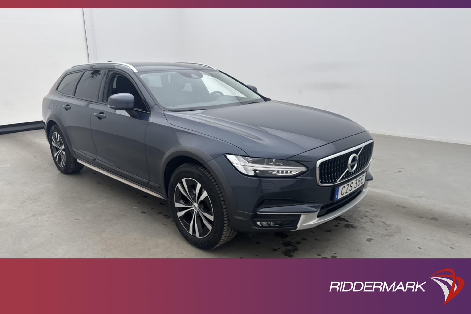 Volvo V90 Cross Country D4 AWD